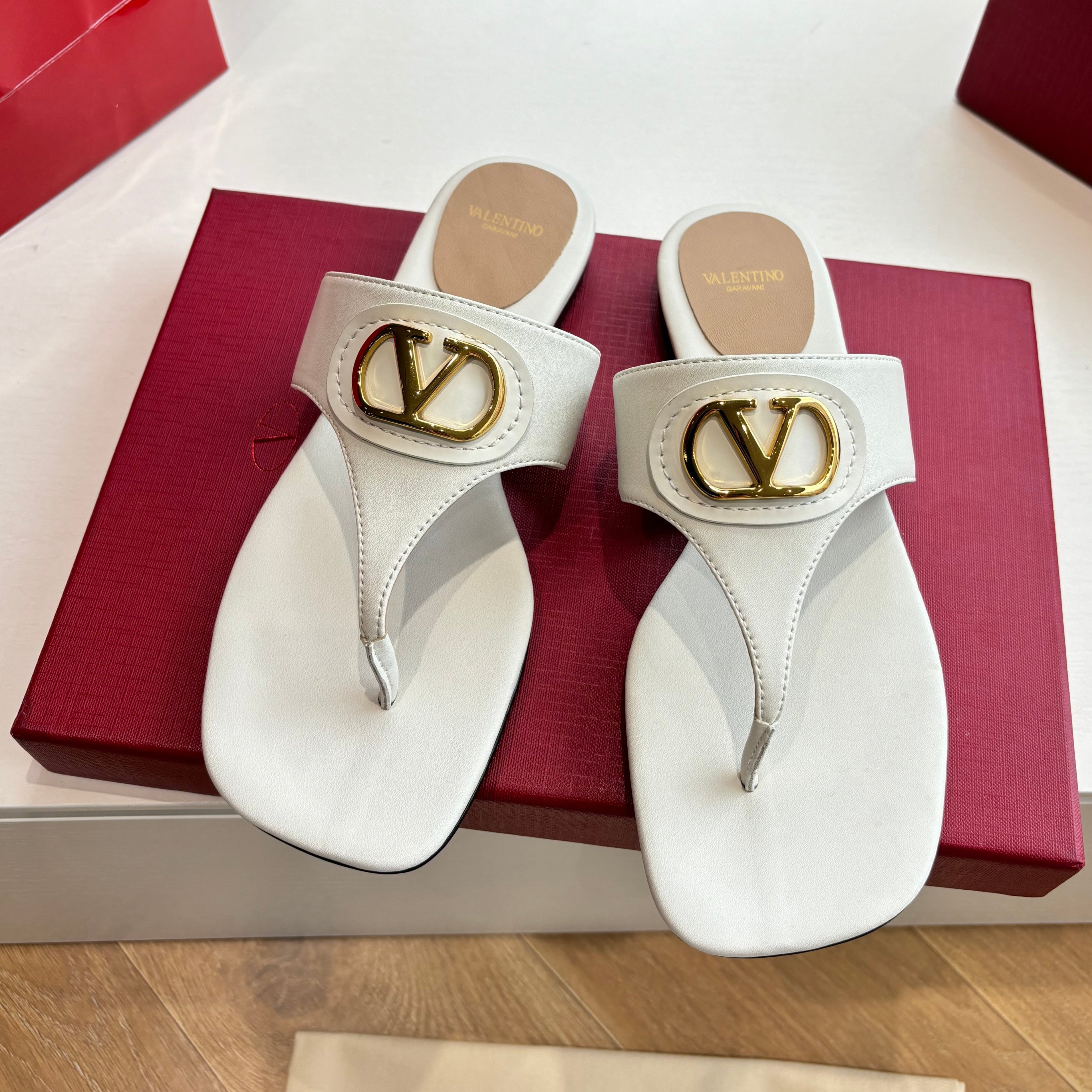 VT 25 Thong Sandals White Sheepskin Slide 358148
