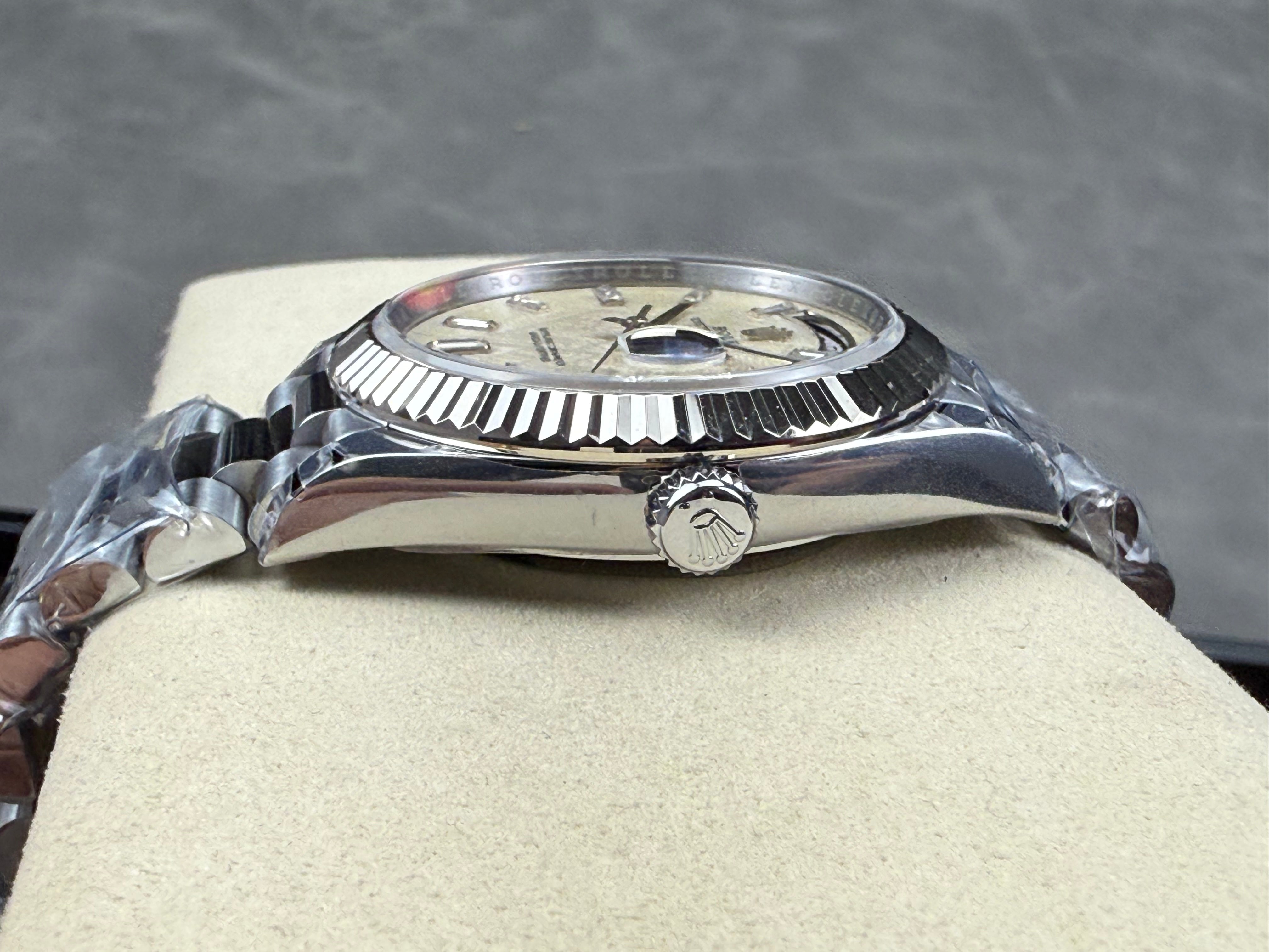 Rolex Day-Date 40mm Silver Gold