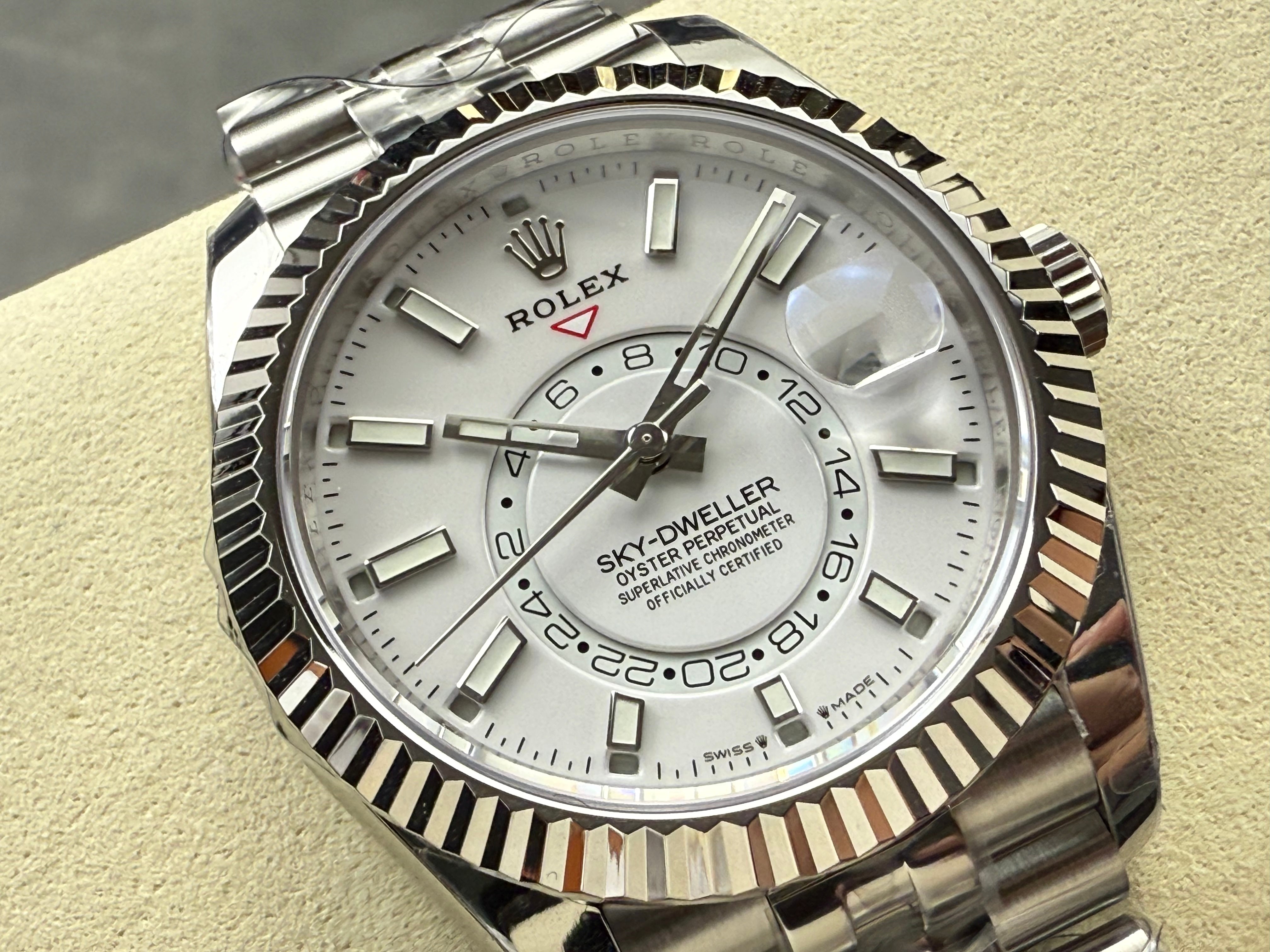 Rolex Sky-Dweller 42mm Silver White