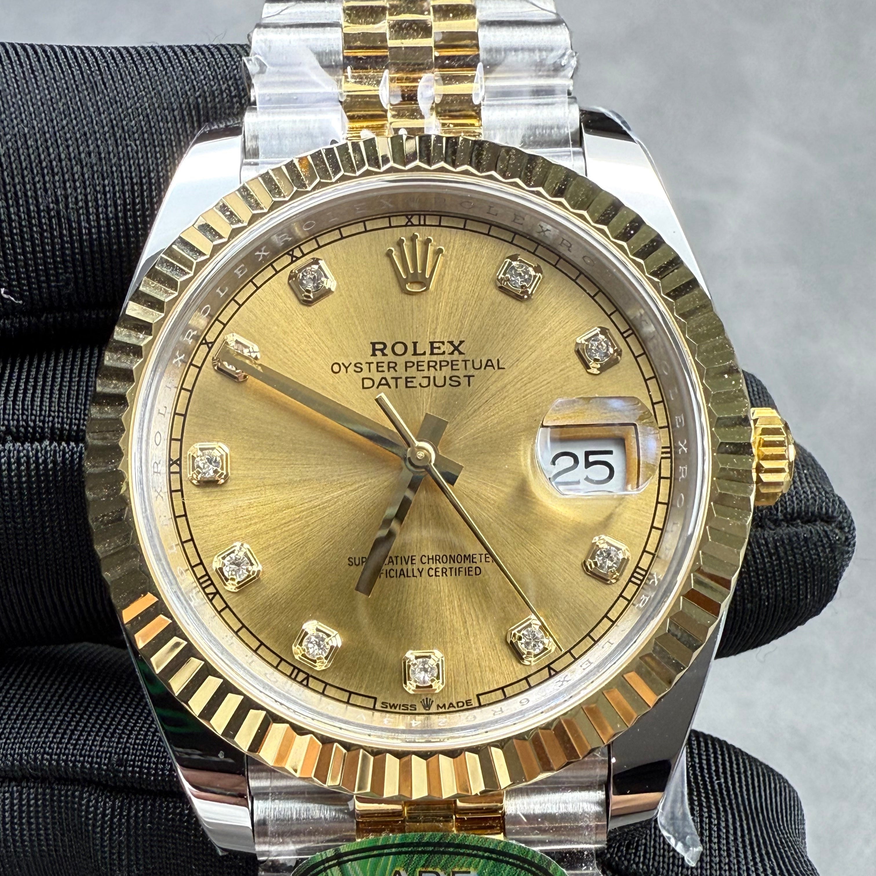 Rolex Datejust 41mm Silver Gold