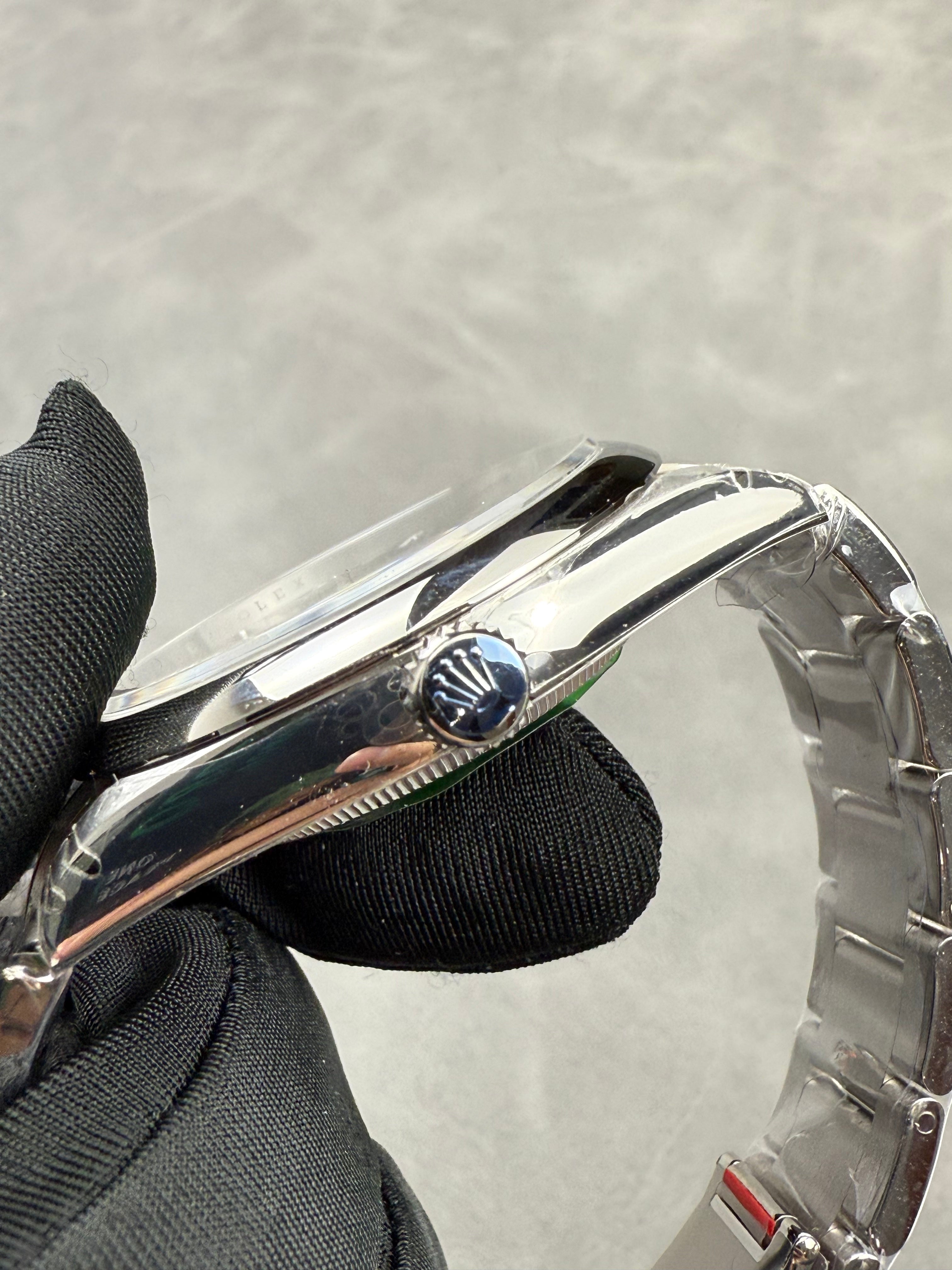 ROLEX OYSTER PERPETUAL 41MM SILVER GREEN