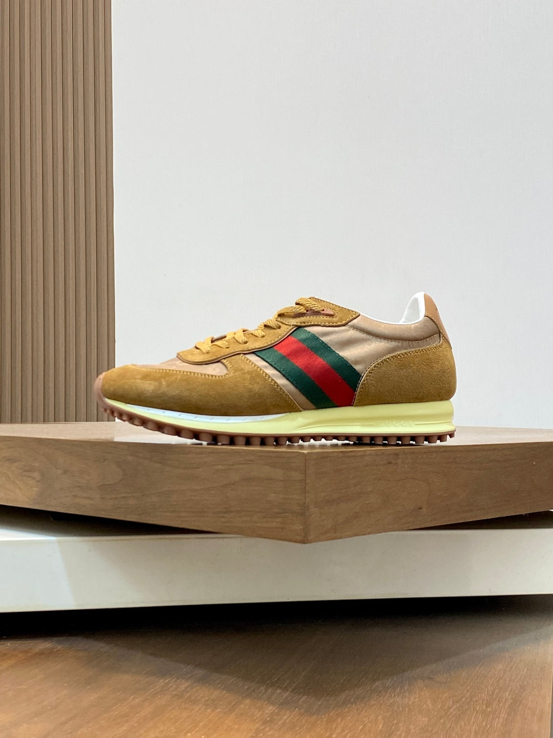 GG Men's Re-Motion Sneaker Brown Suede Calfskin 719291