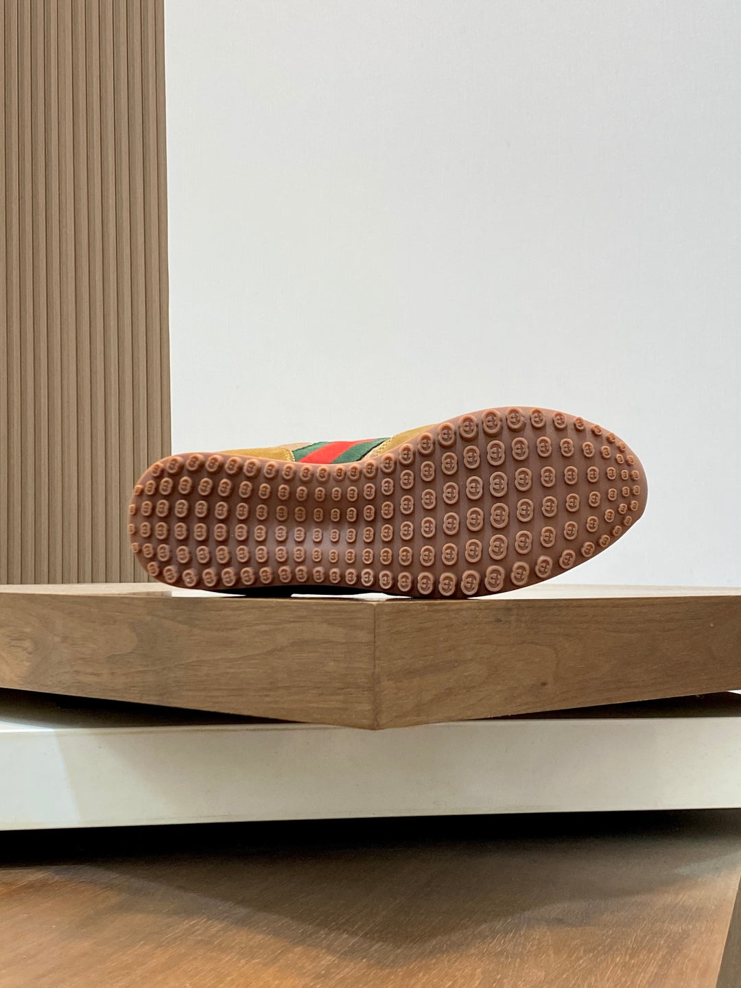 GG Men's Re-Motion Sneaker Brown Suede Calfskin 719291