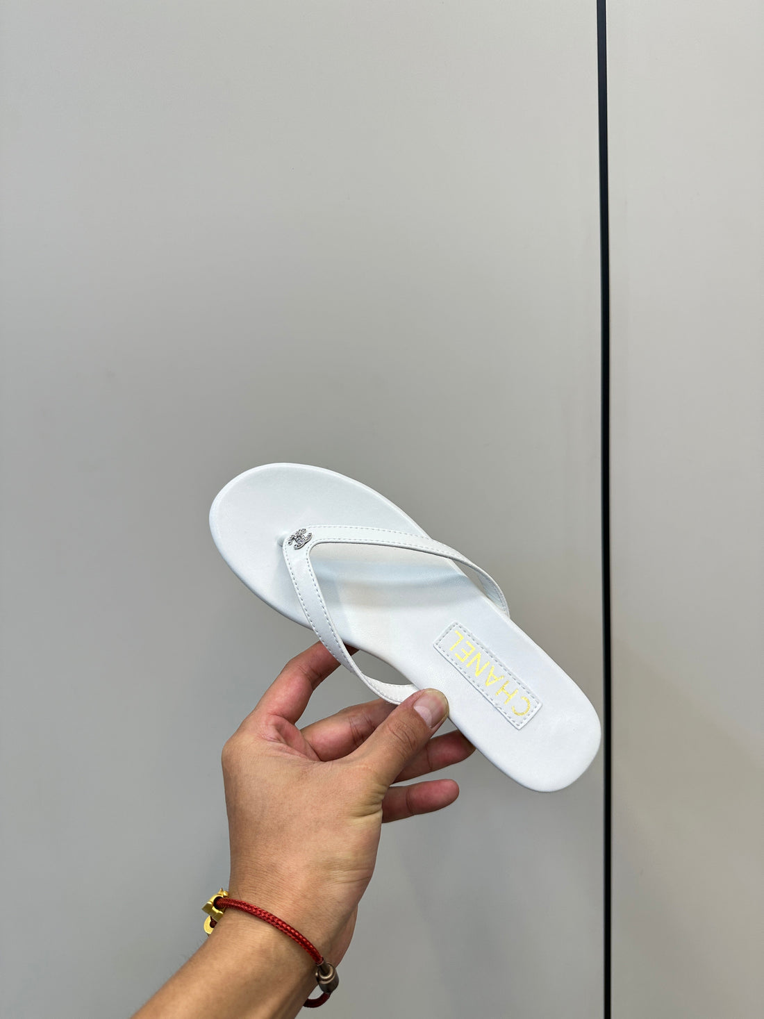 CC 25 Thong Sandal White Diamond Logo