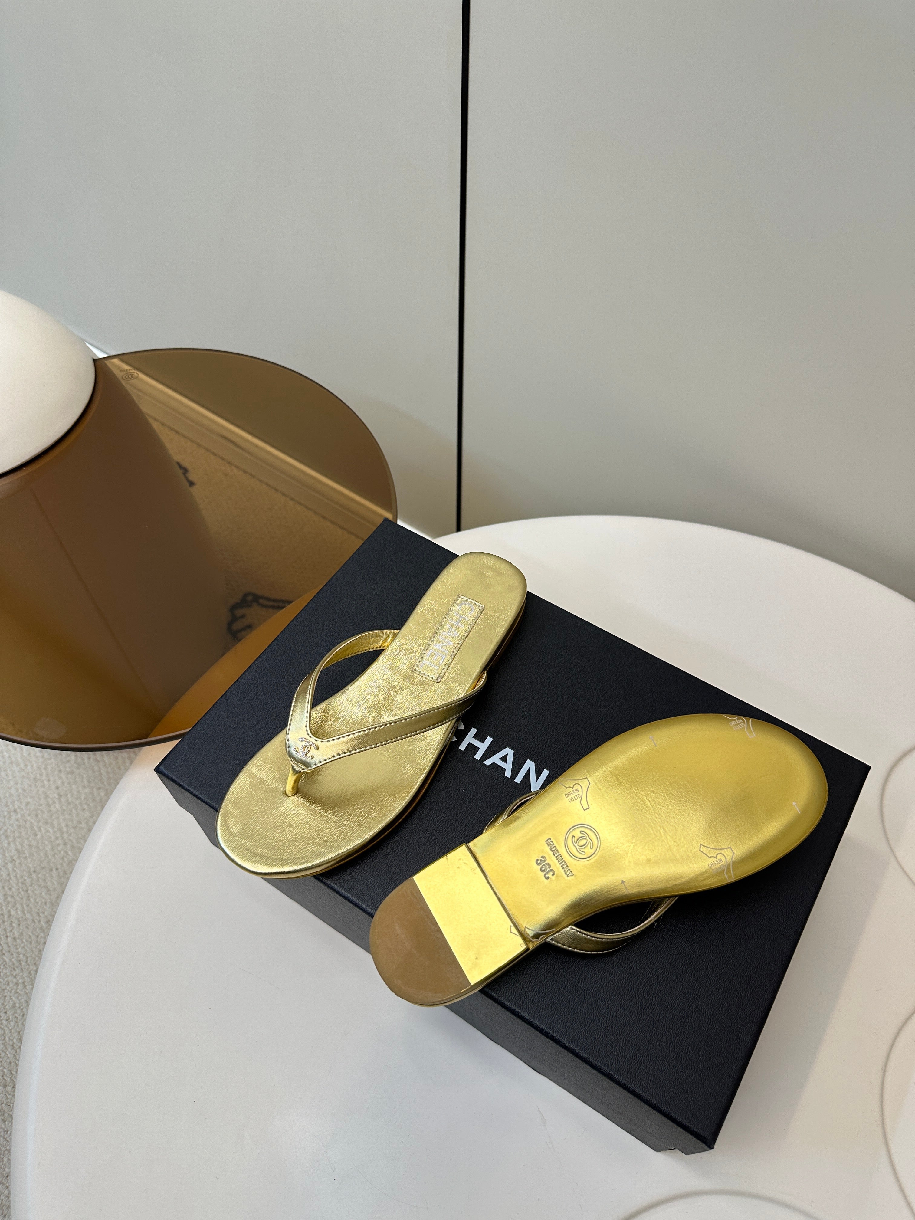 CC 25 Thong Sandal Gold Metalic Silver Diamond Logo