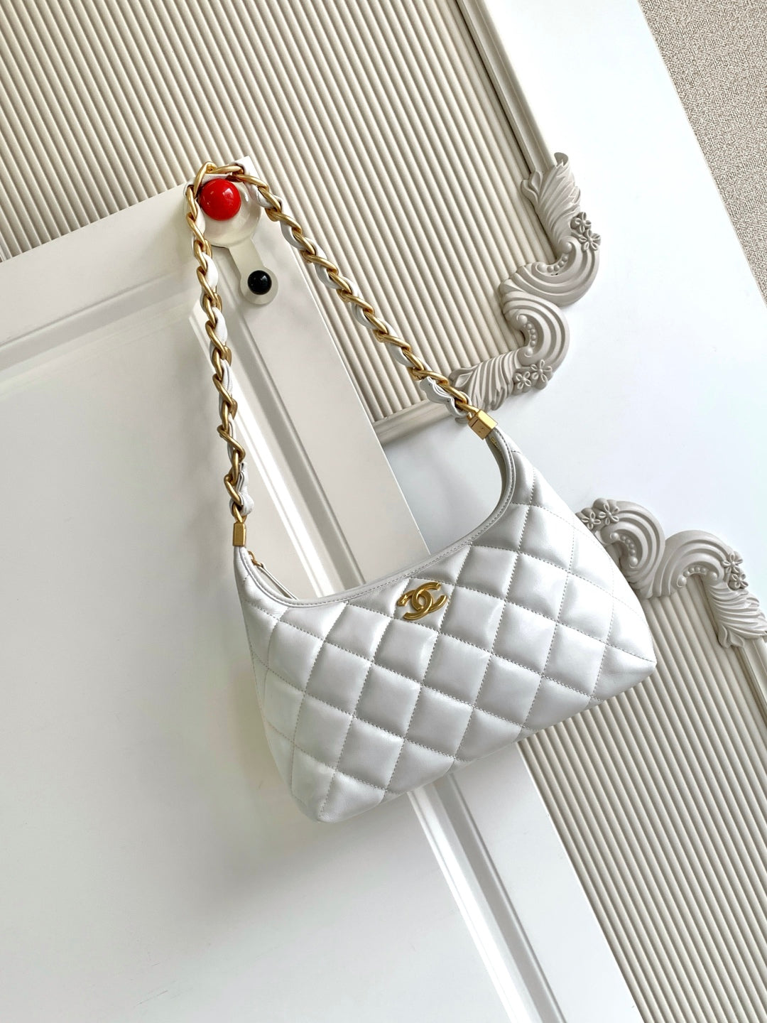 CC Hobo Bag 35 White Lambskin 277764