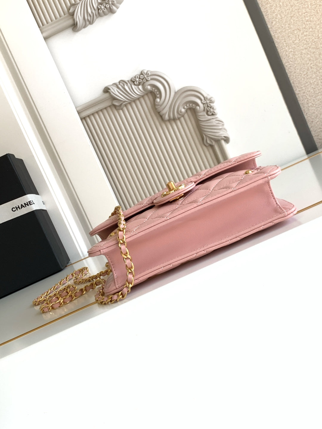 CC Handle Bag 19 Double C Pink Lambskin Gold Hardware