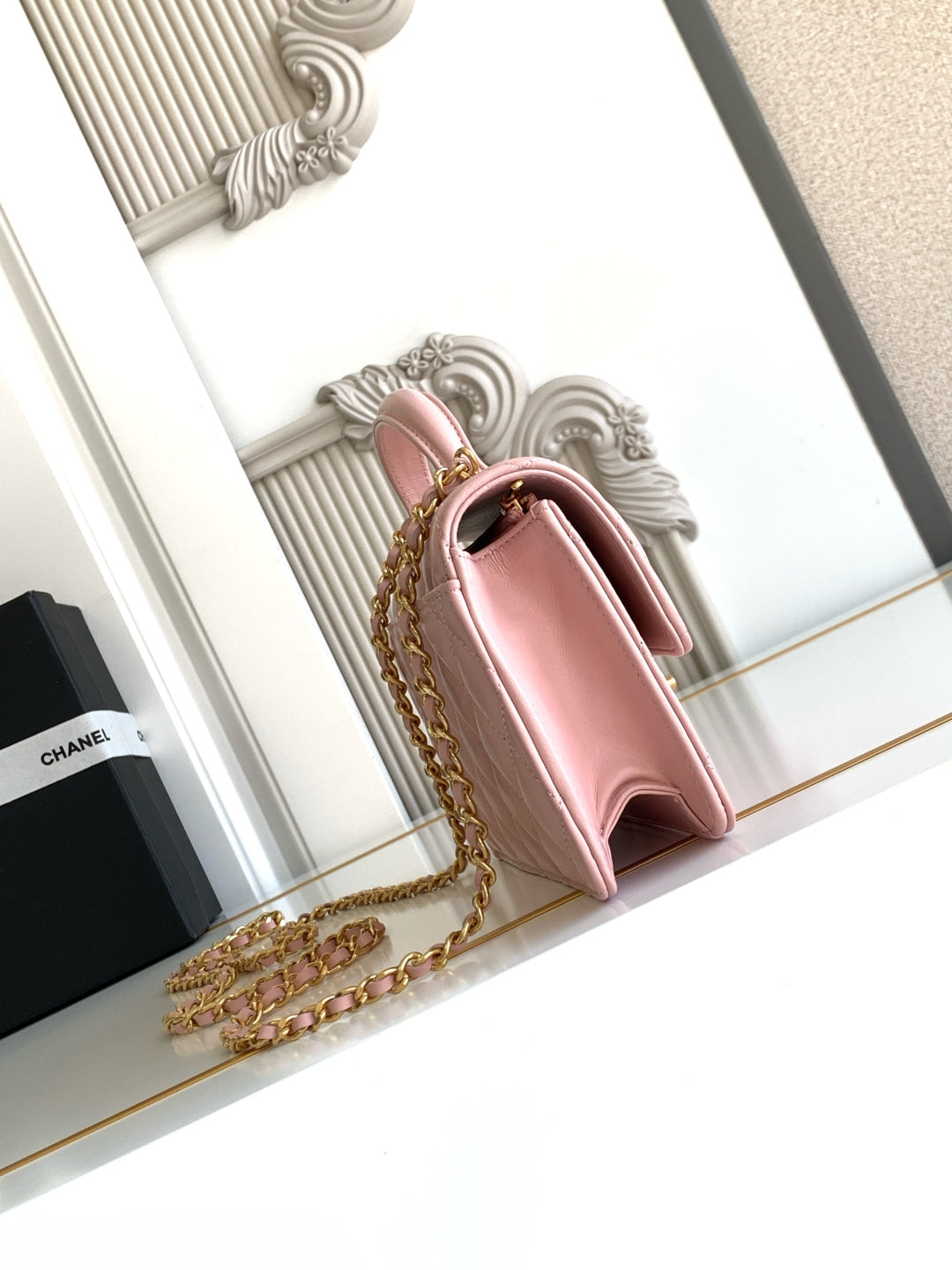 CC Handle Bag 19 Double C Pink Lambskin Gold Hardware
