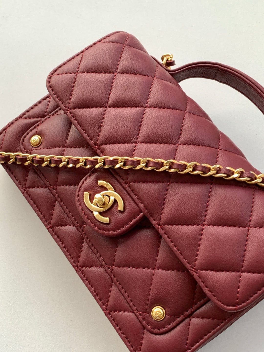 CC Handle Bag 19 Double C Burgundy Lambskin Gold Hardware