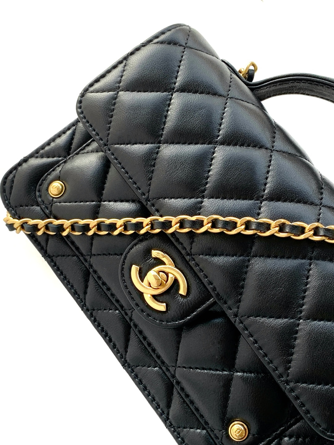 CC Handle Bag 19 Double C Black Lambskin Gold Hardware