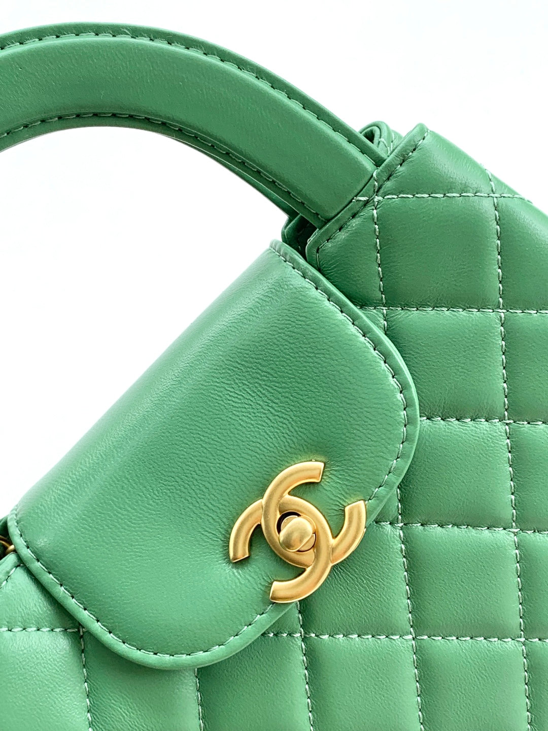 cc 24a nano 19cm kelly shopper bag light green lambskin