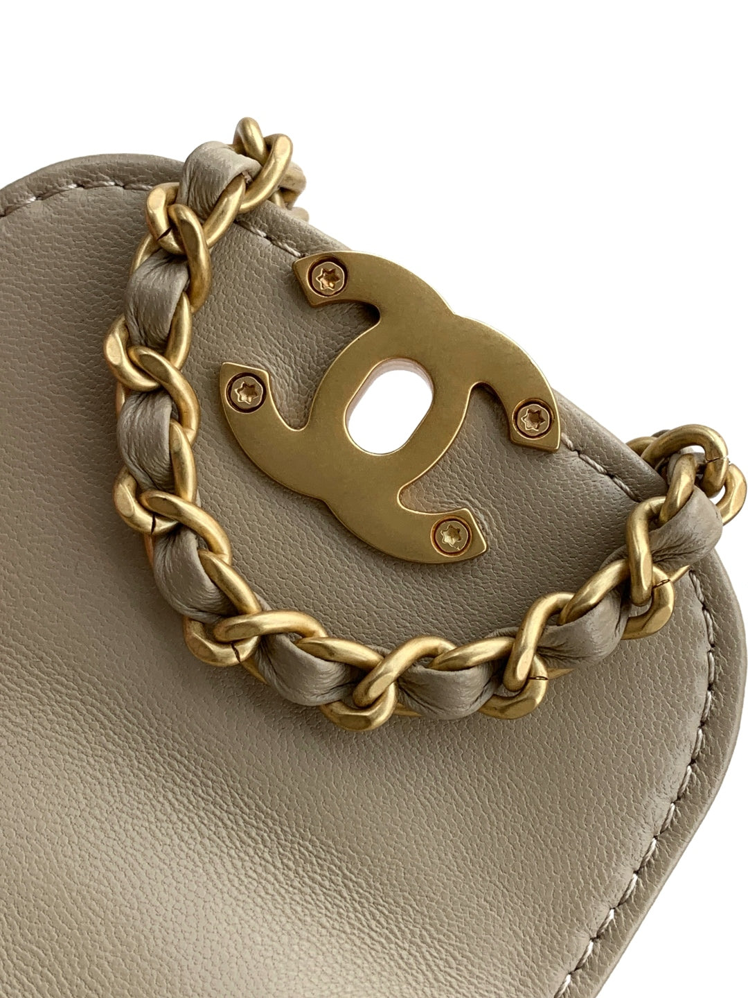 cc 24a nano 19cm kelly shopper bag light beige lambskin
