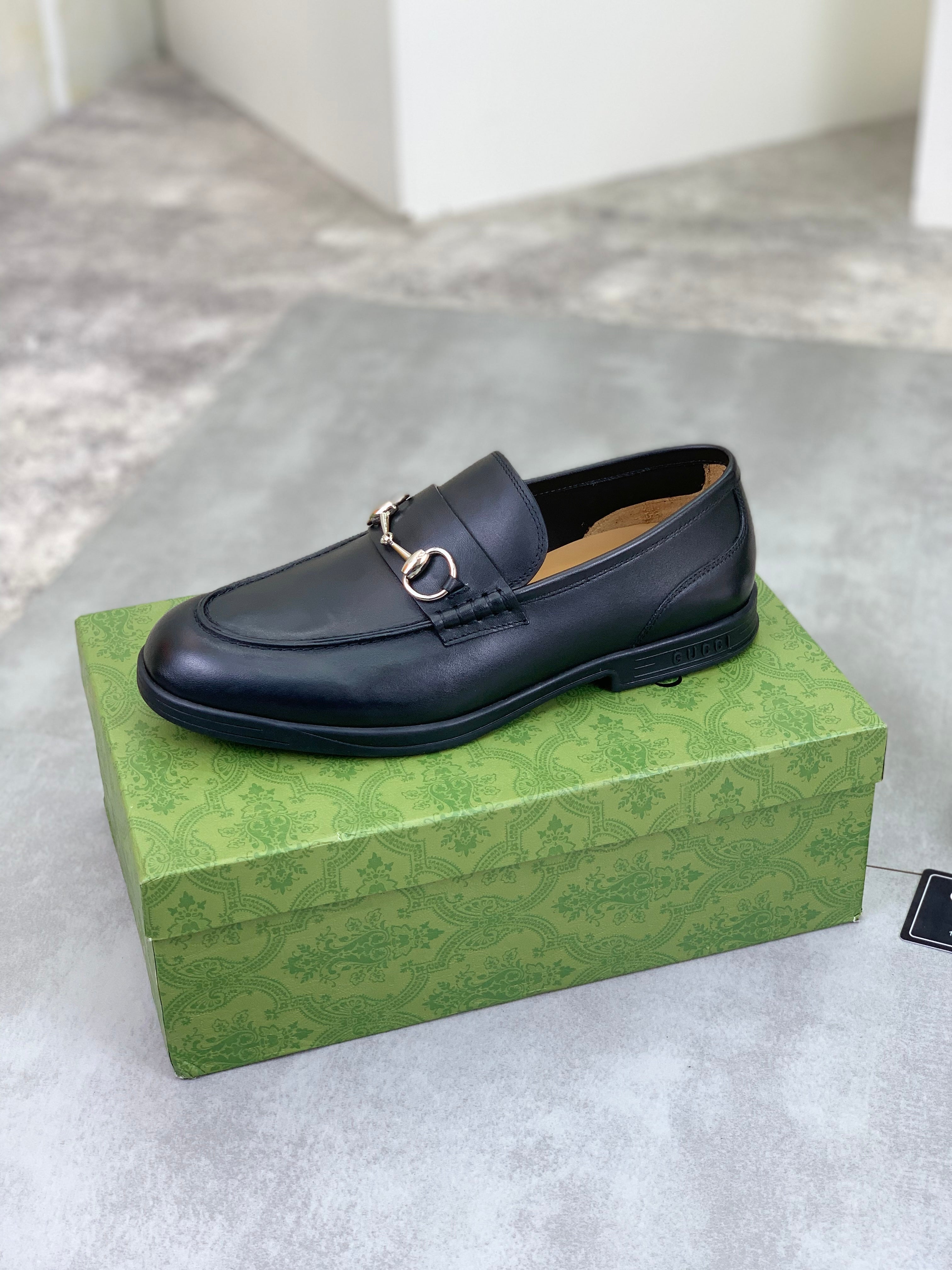 GG Men's Horsebit Loafer Black Silver Cowhide 524769