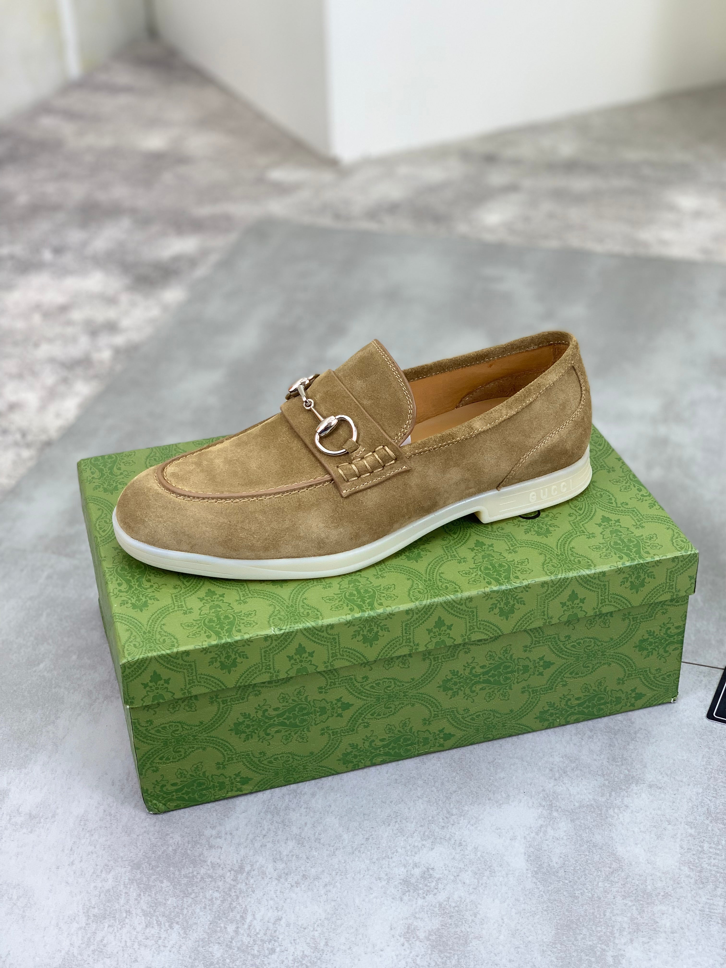 GG Men's Horsebit Loafer Tan Suede 524775