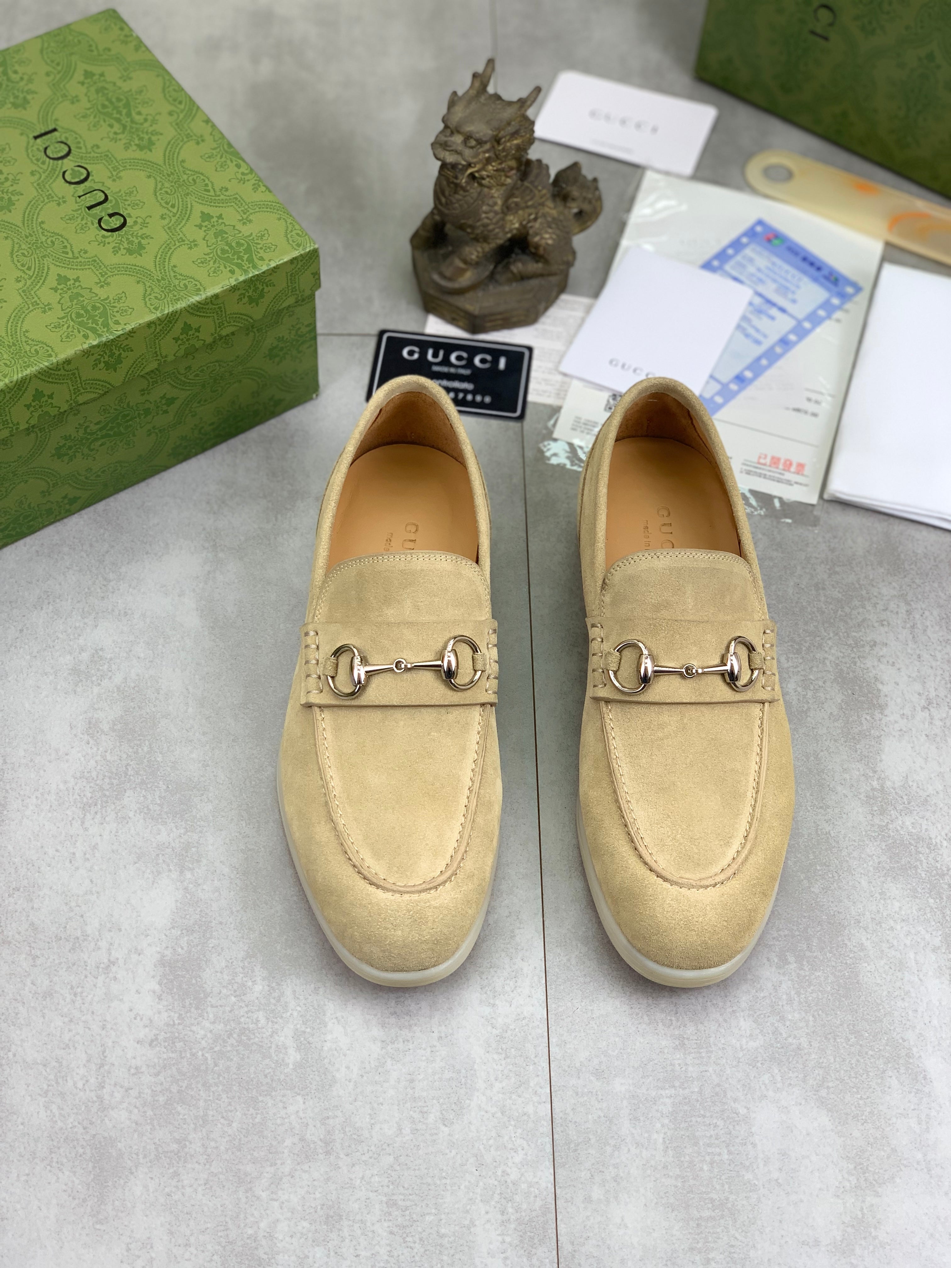 GG Men's Horsebit Loafer Beige Suede 524779