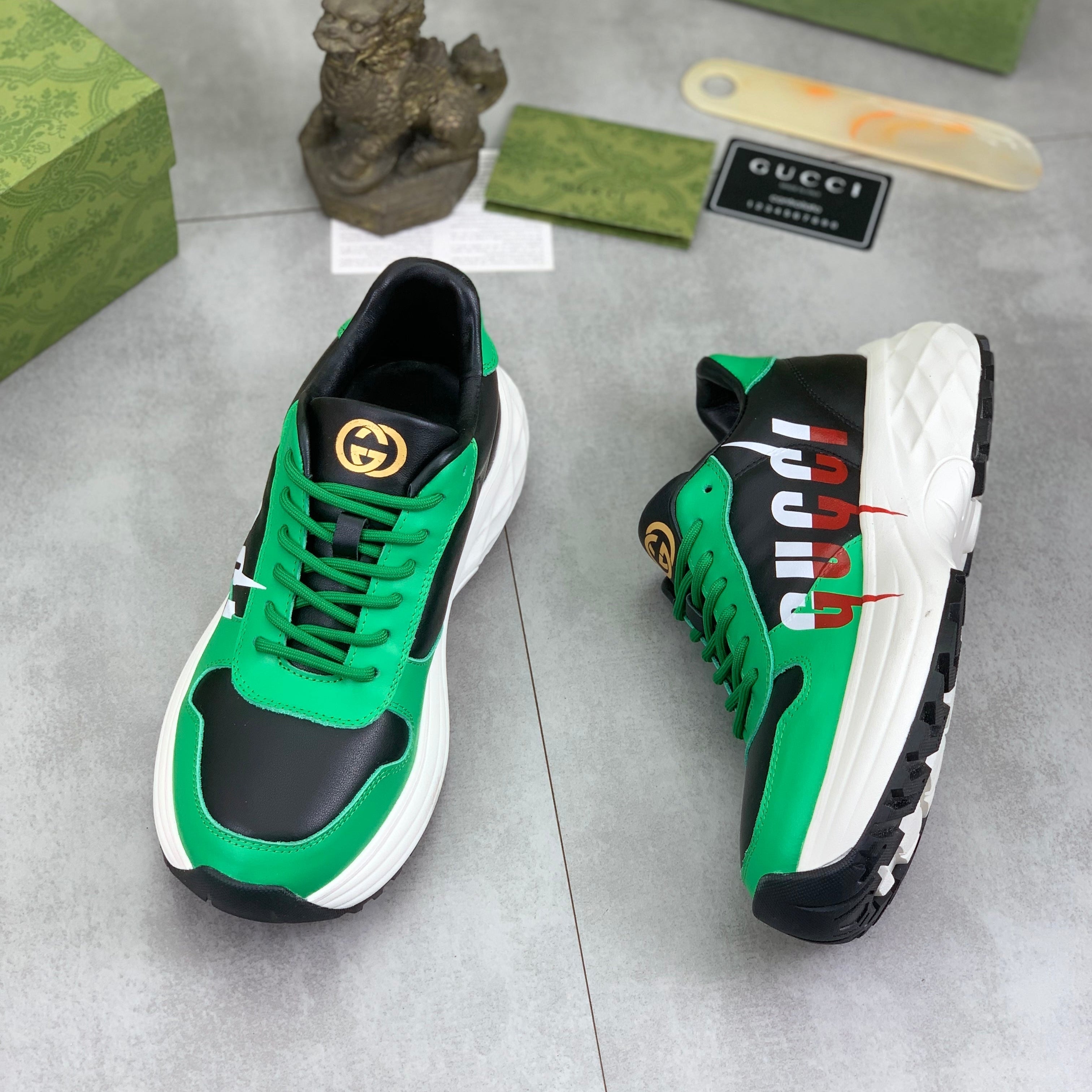 GG Men's Rhyton Sneaker Green White Calfskin 528952