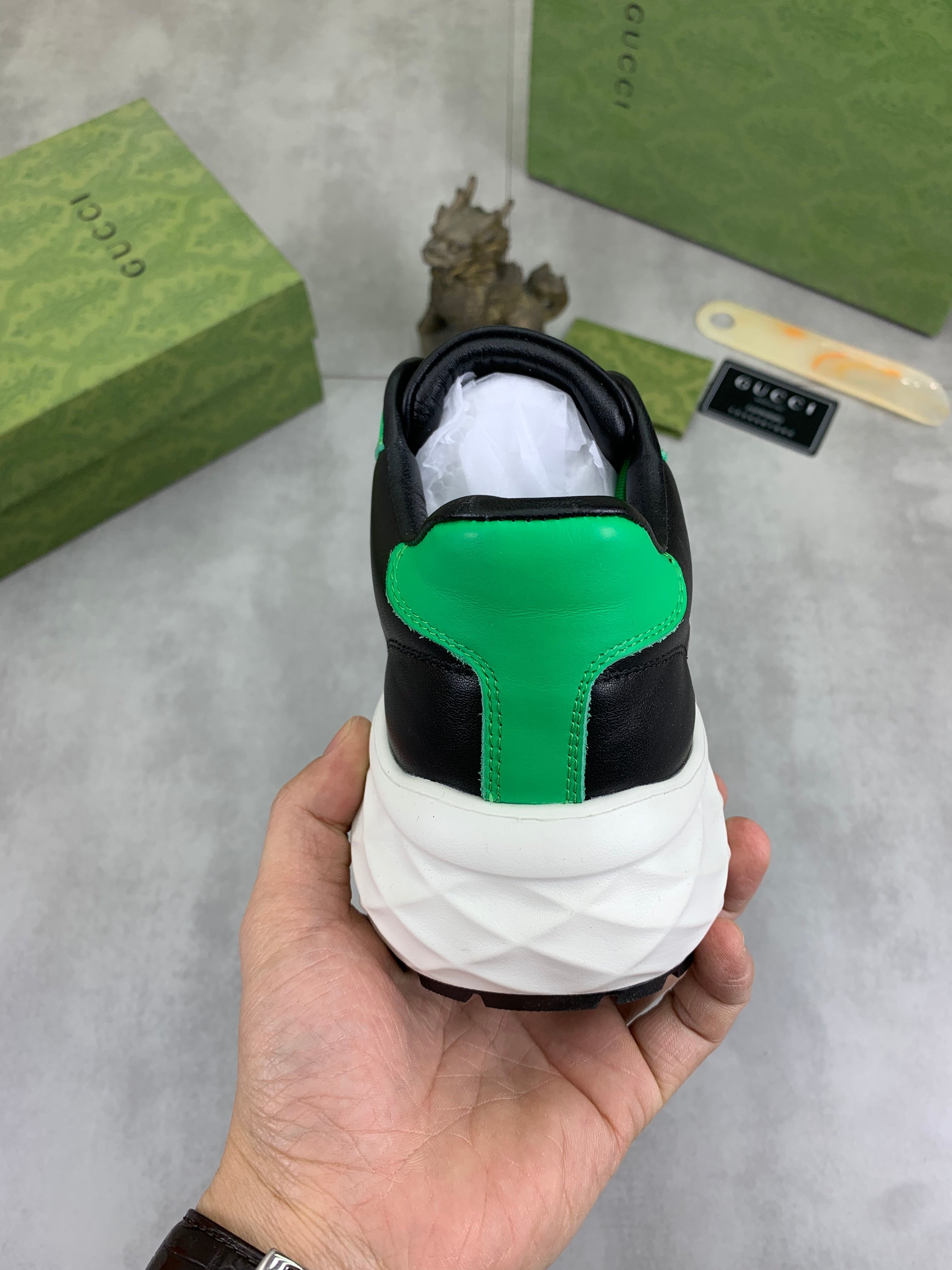 GG Men's Rhyton Sneaker Green White Calfskin 528952