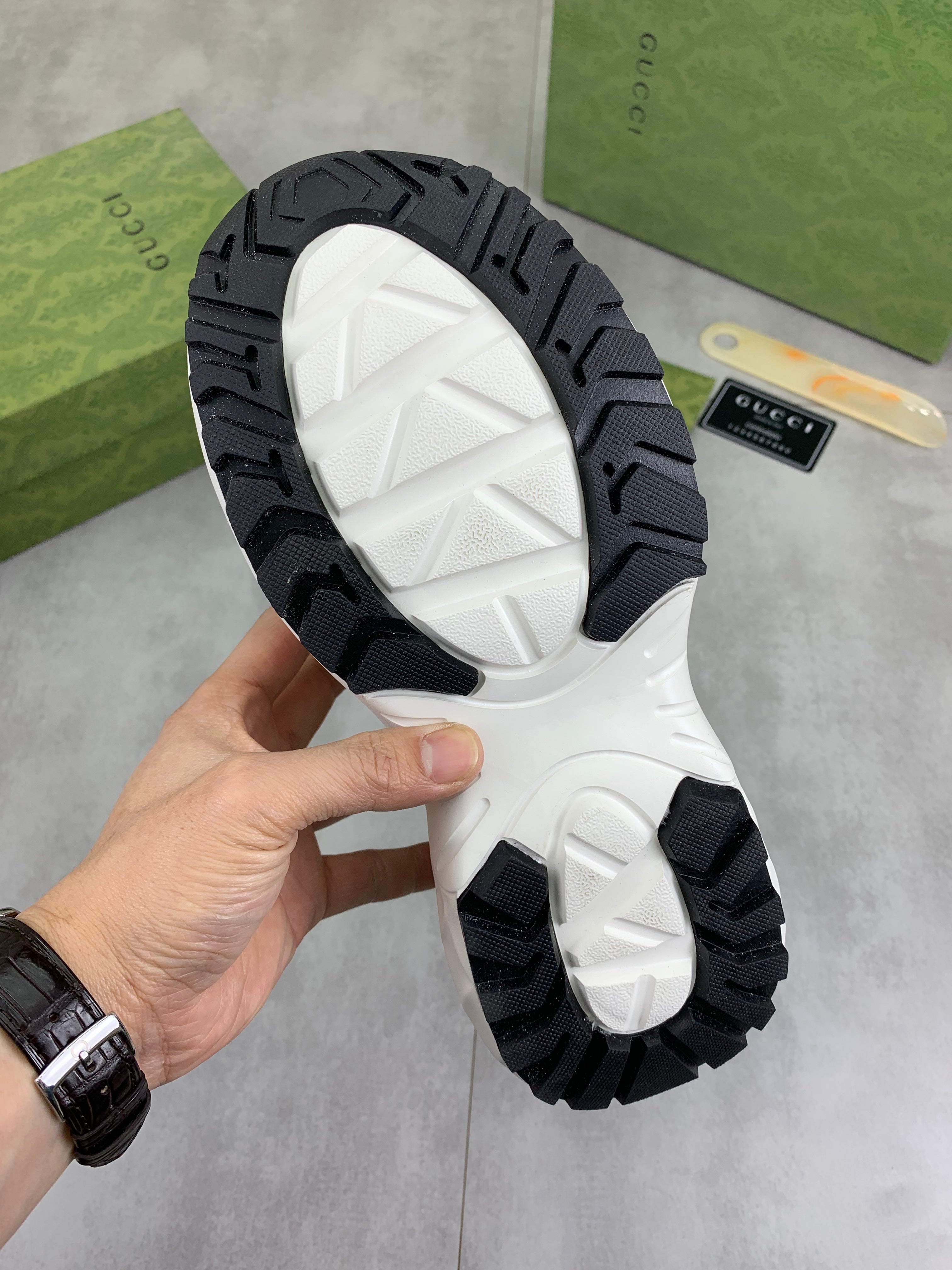 GG Men's Rhyton Sneaker Orange White Calfskin 528954