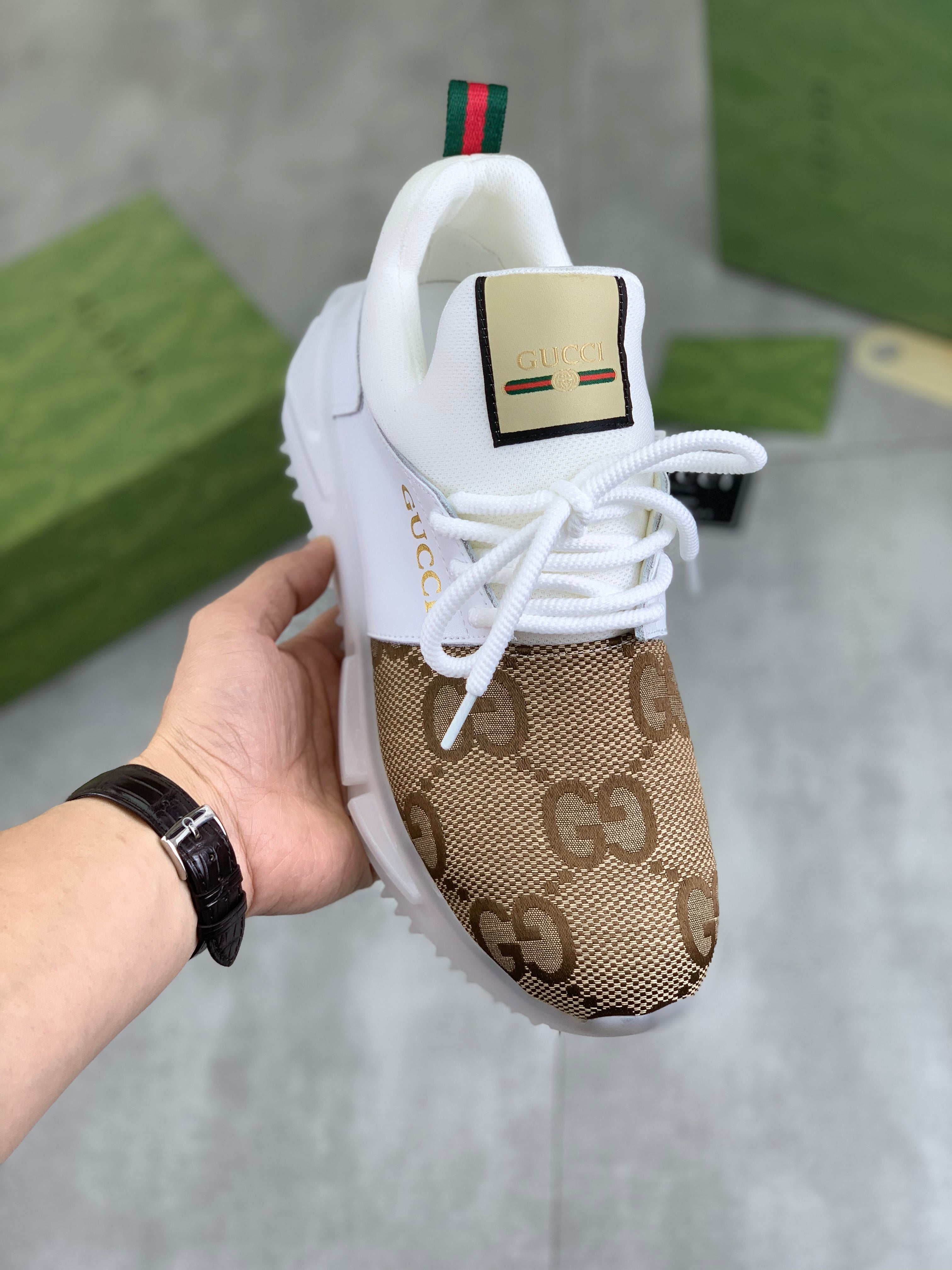 GG Men's Sneaker White Brown Calfskin Canvas 528940