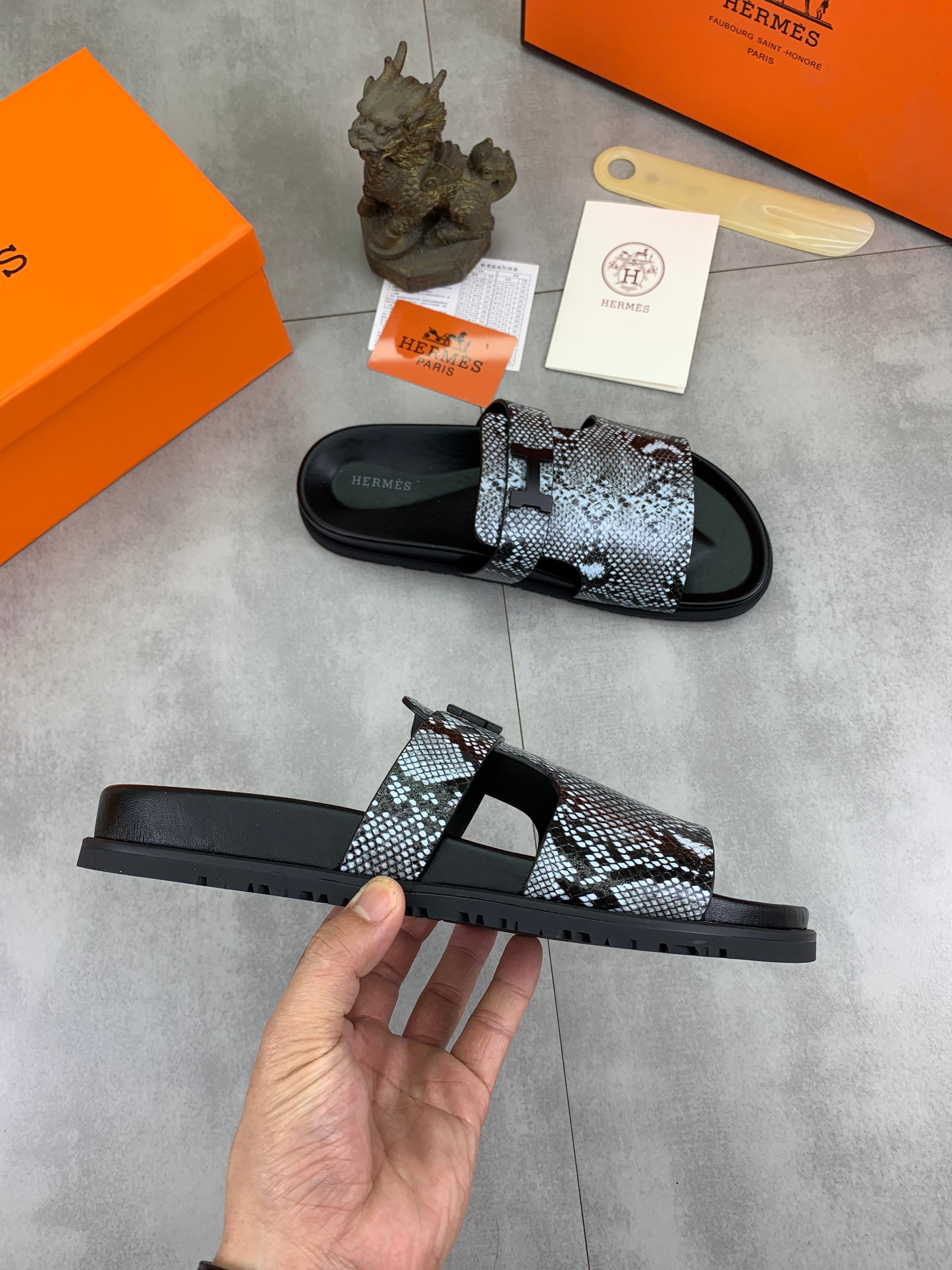 HM Men's Slide Black Cowhide 616260