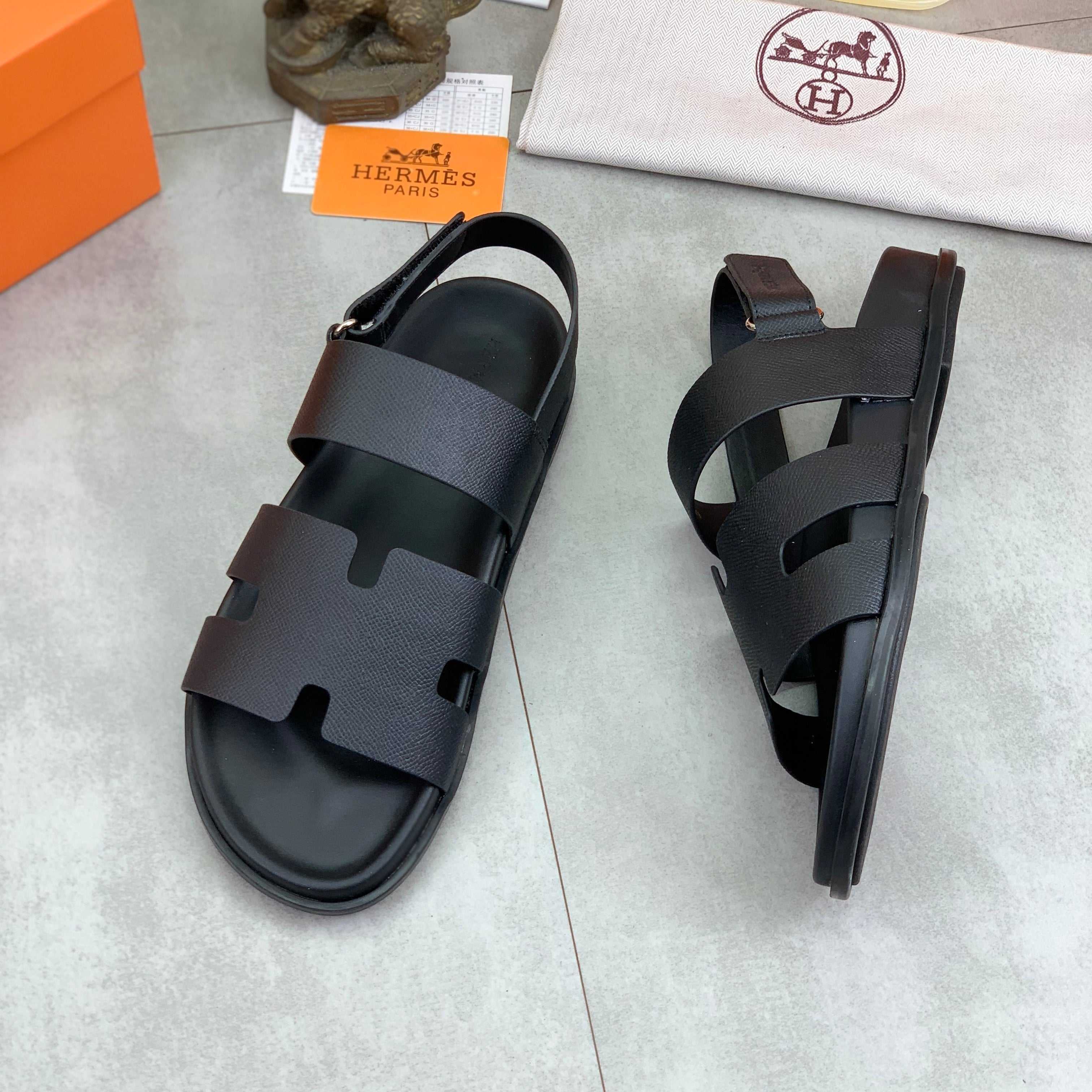 HM Men's Genius Sandals Black Calfskin 645502