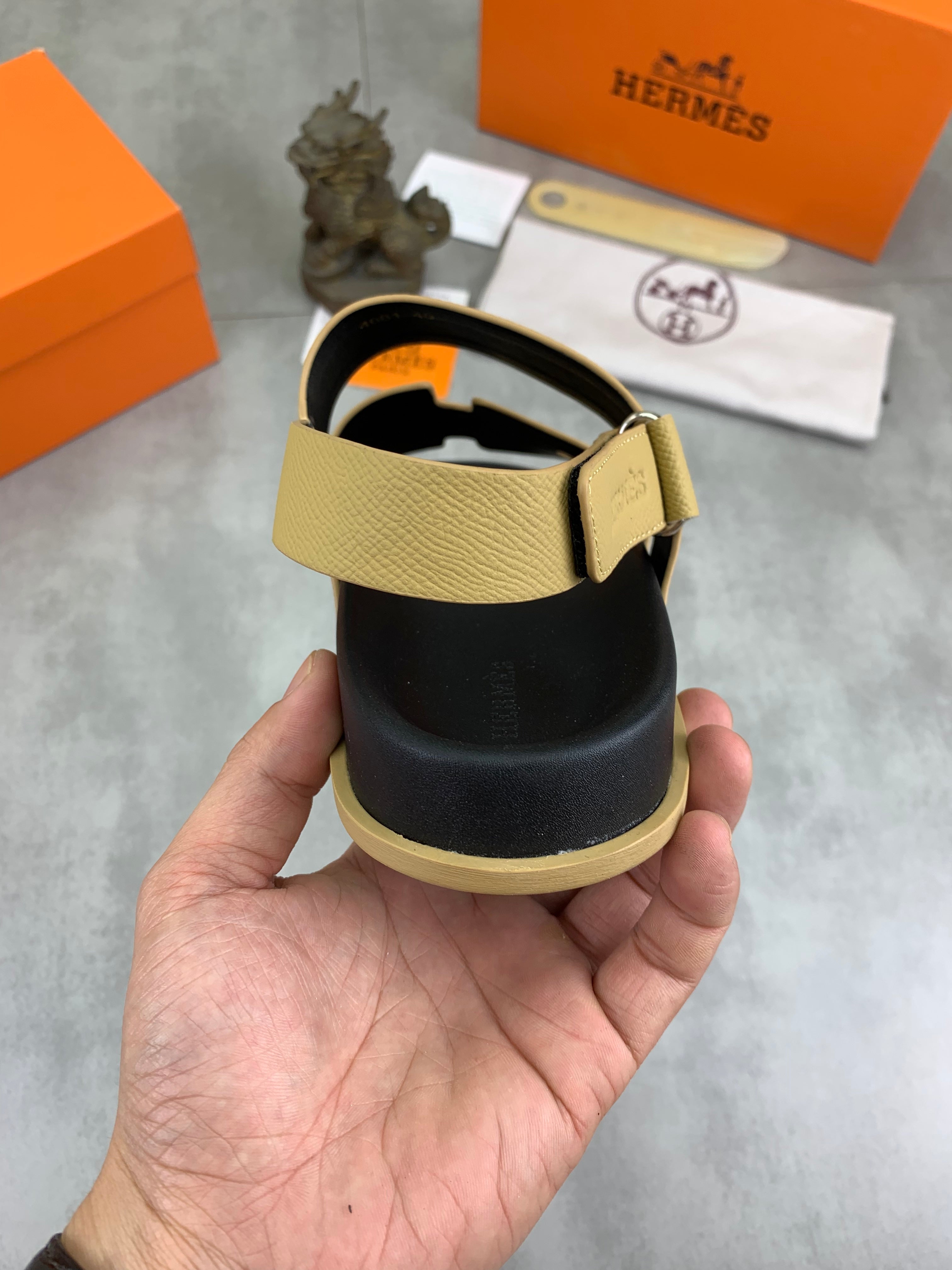 HM Men's Chypre Sandals Yellow Jasmine Calfskin 645503