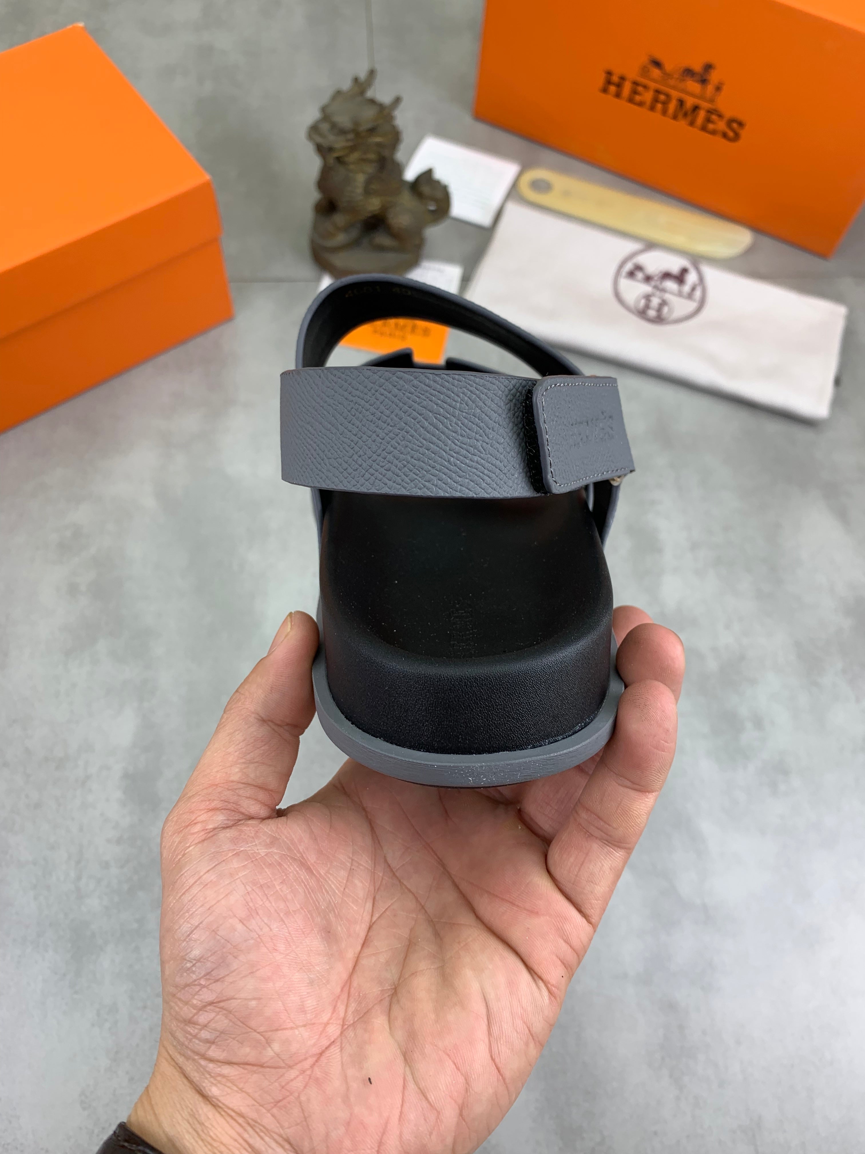 HM Men's Chypre Sandals Grey Calfskin 645504