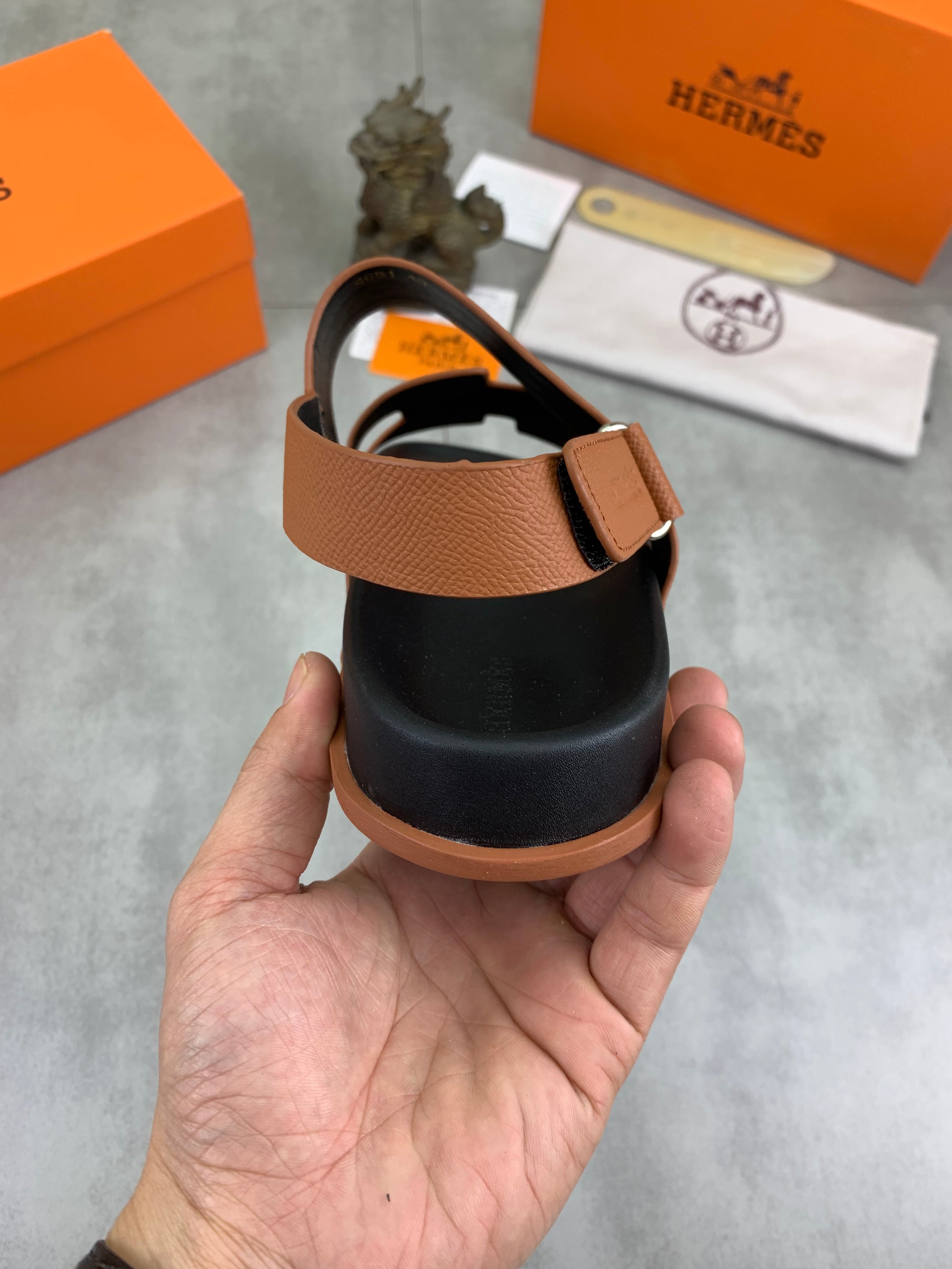 HM Men's Chypre Sandals Brown Calfskin 645505