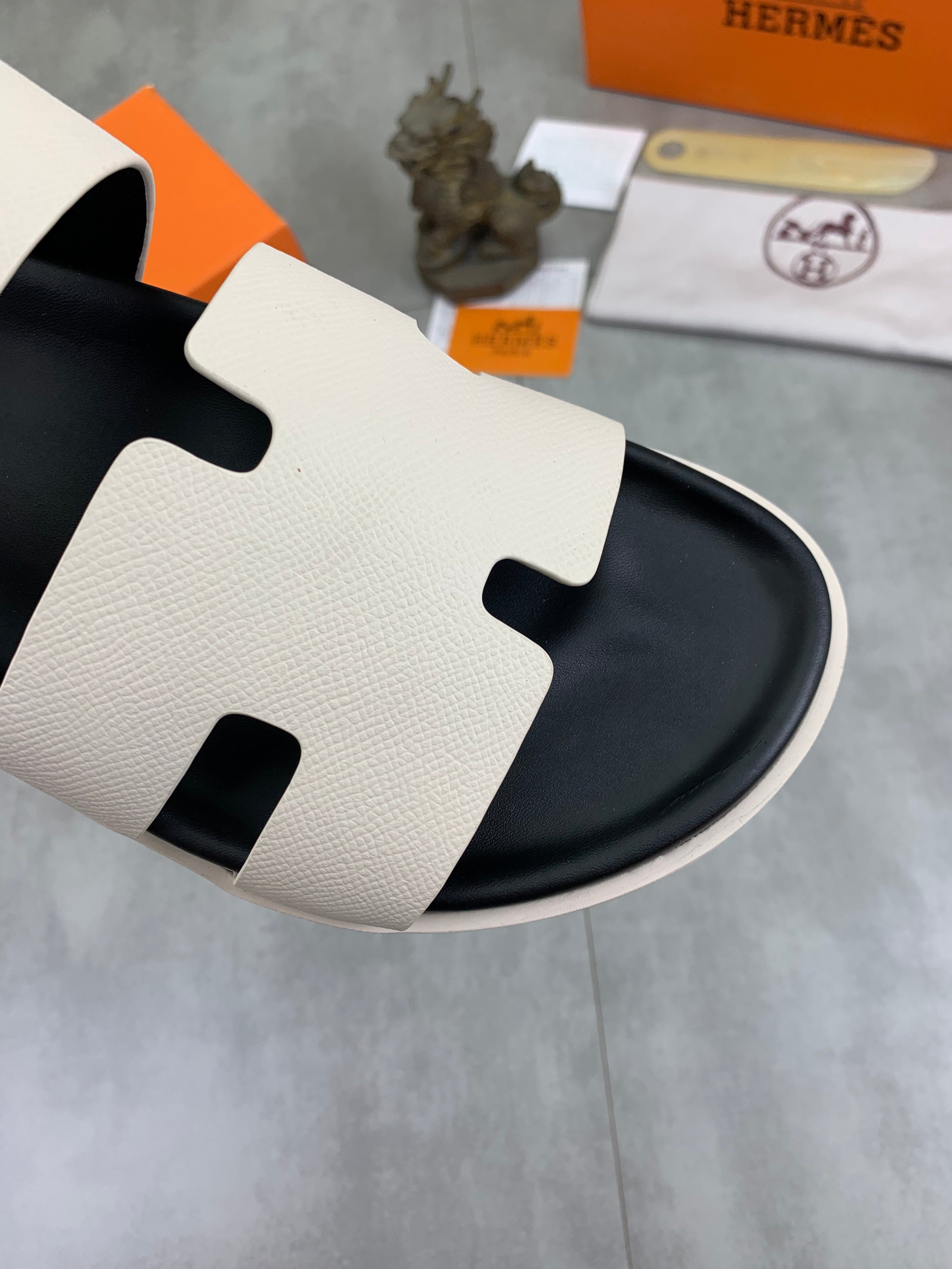 HM Men's Chypre Sandals White Calfskin 645506