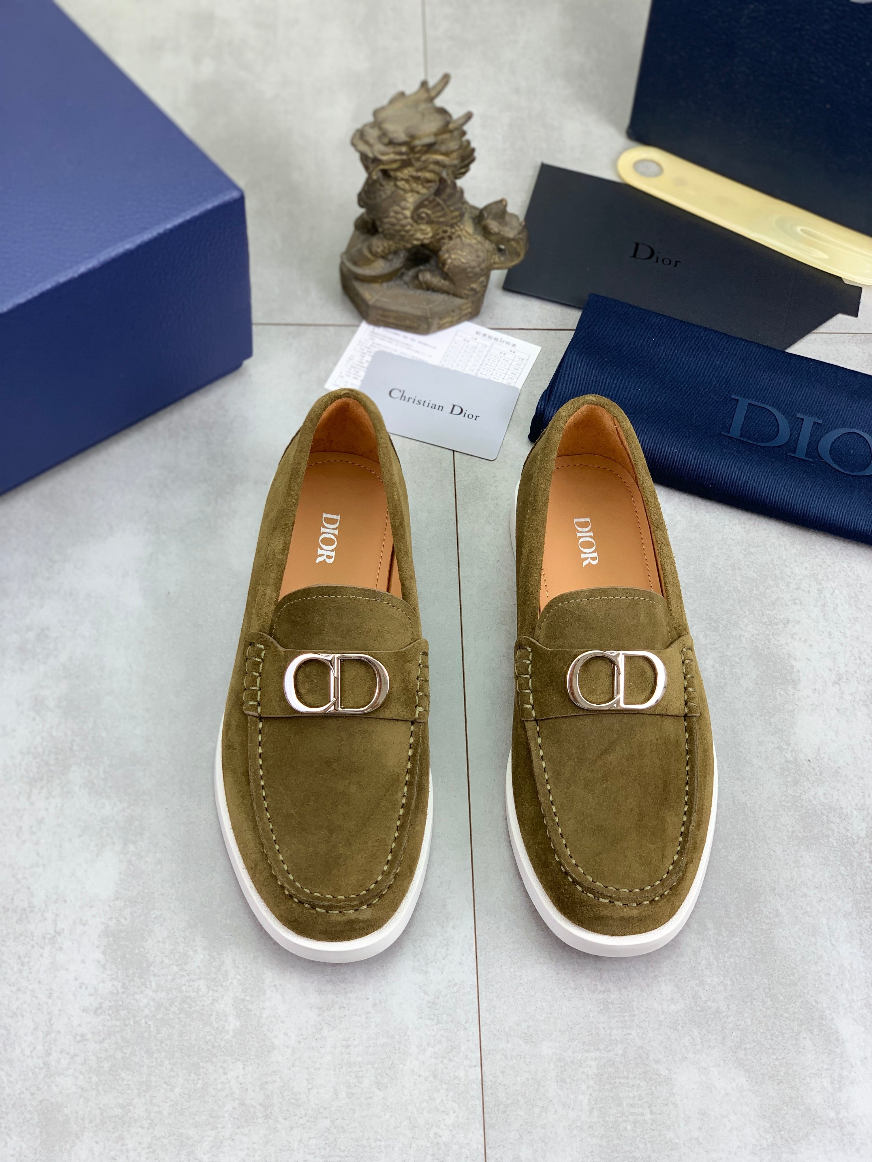 CD Loafer Olive Green Suede 646589