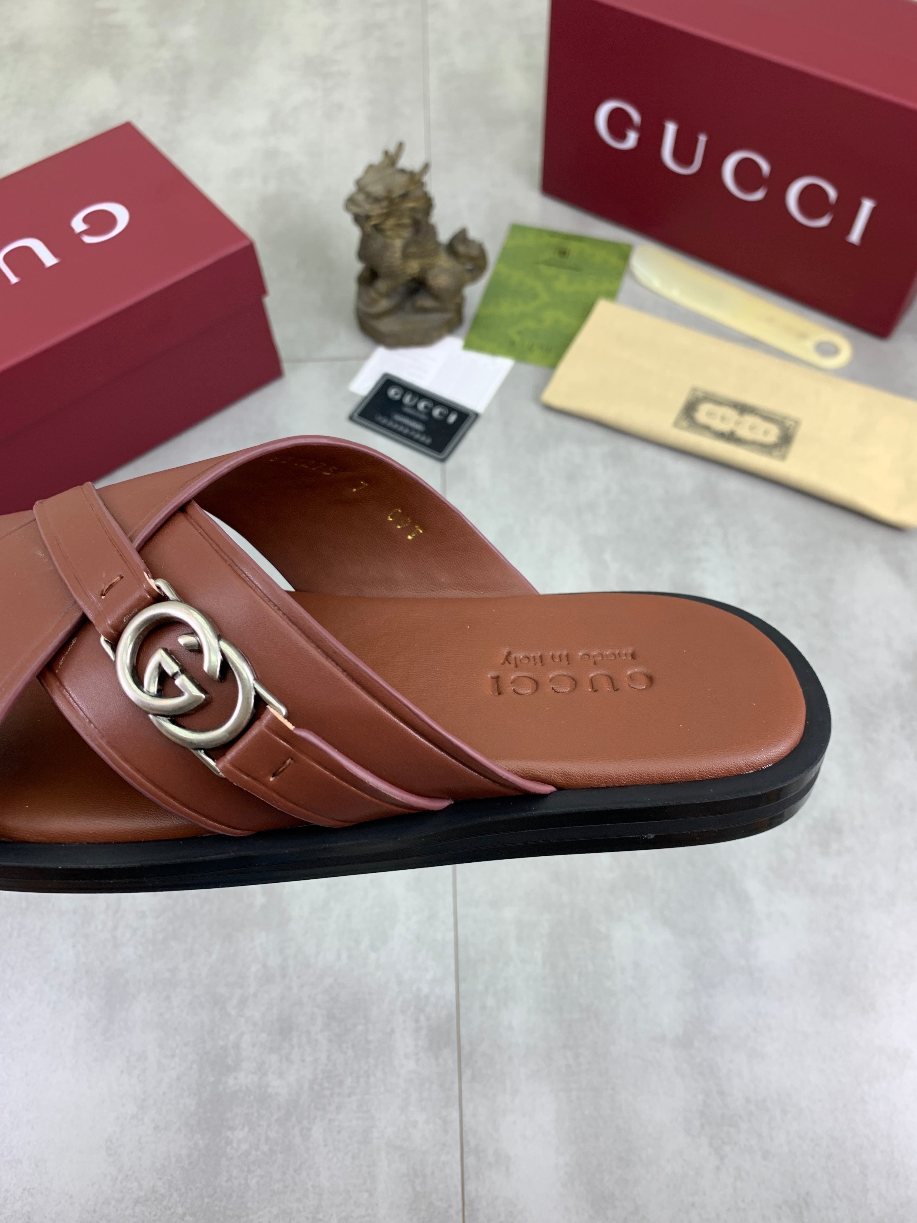 GG Men's 25 Sandals Slide Brown Cowhide 738473