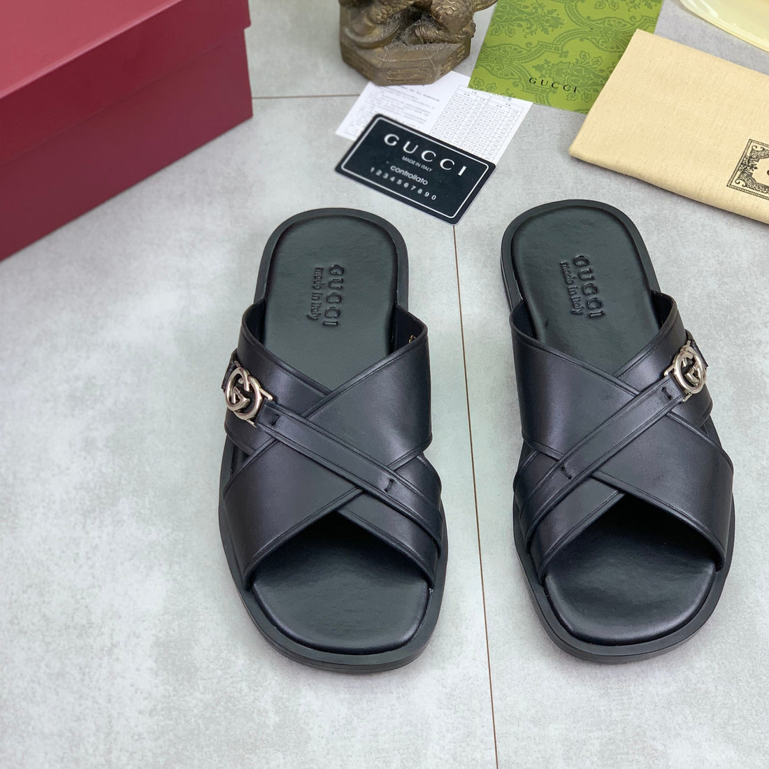 GG Men's 25 Sandals Slide Black Cowhide 738474