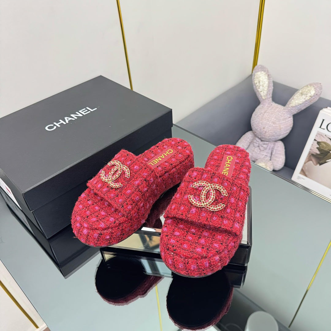 CC 25 Flatform Slide Red Fabric 238490