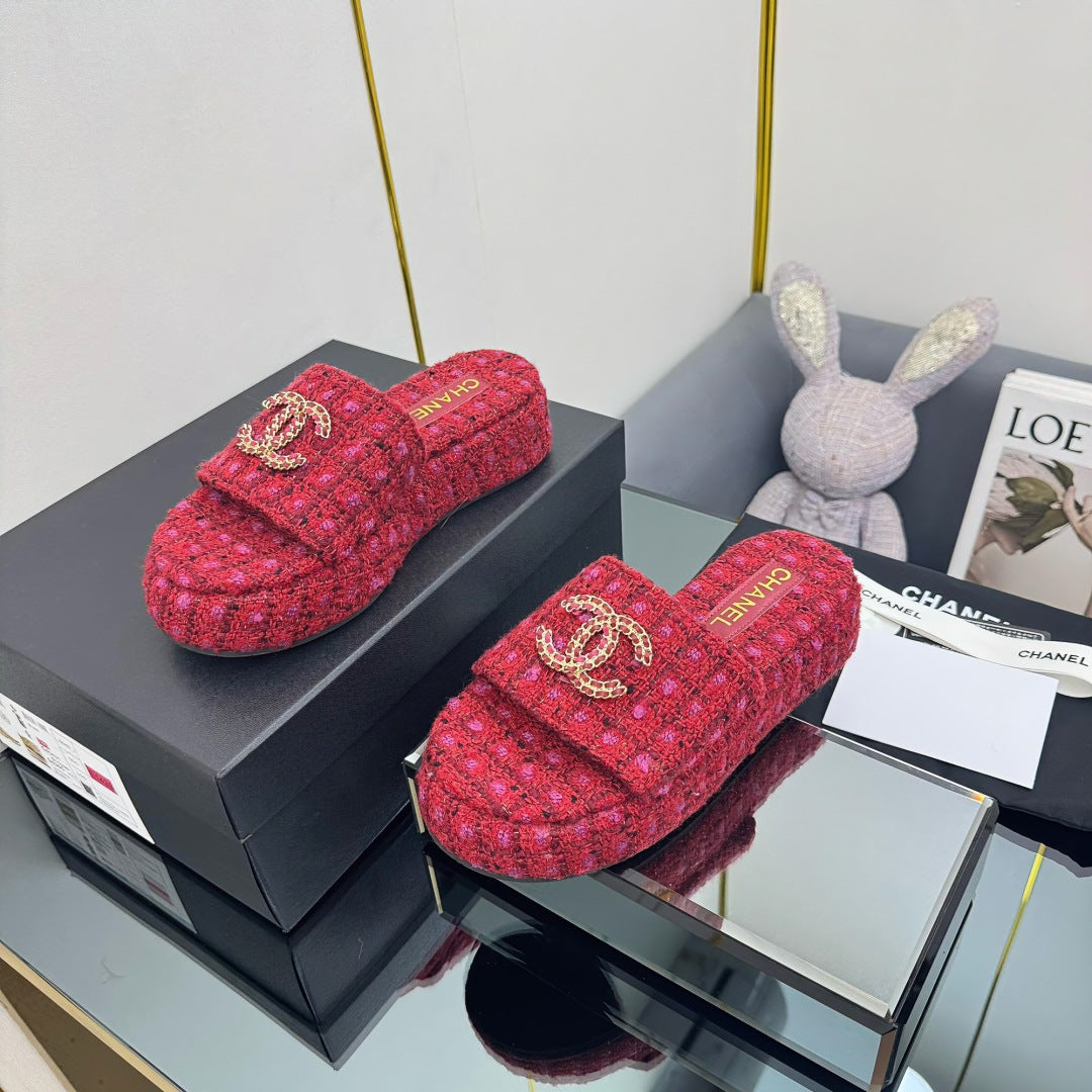 CC 25 Flatform Slide Red Fabric 238490