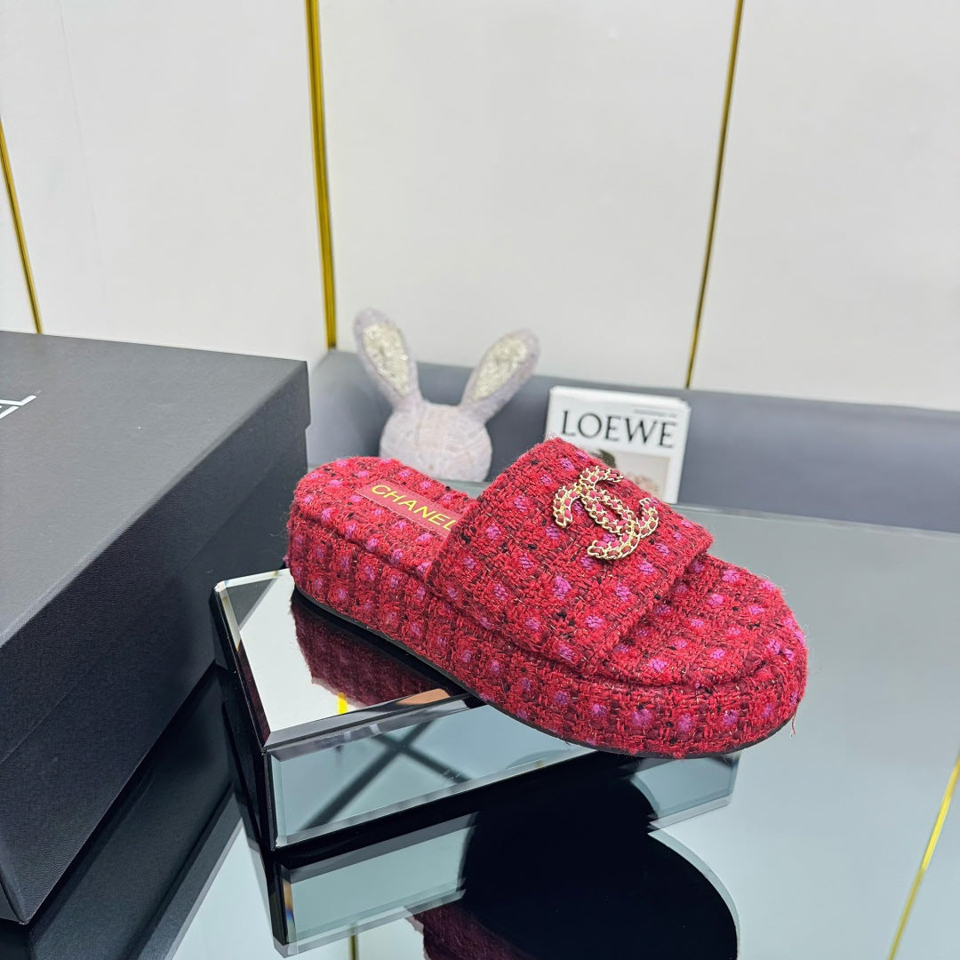 CC 25 Flatform Slide Red Fabric 238490