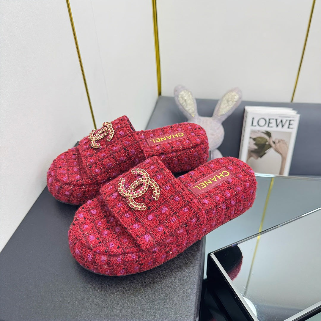 CC 25 Flatform Slide Red Fabric 238490