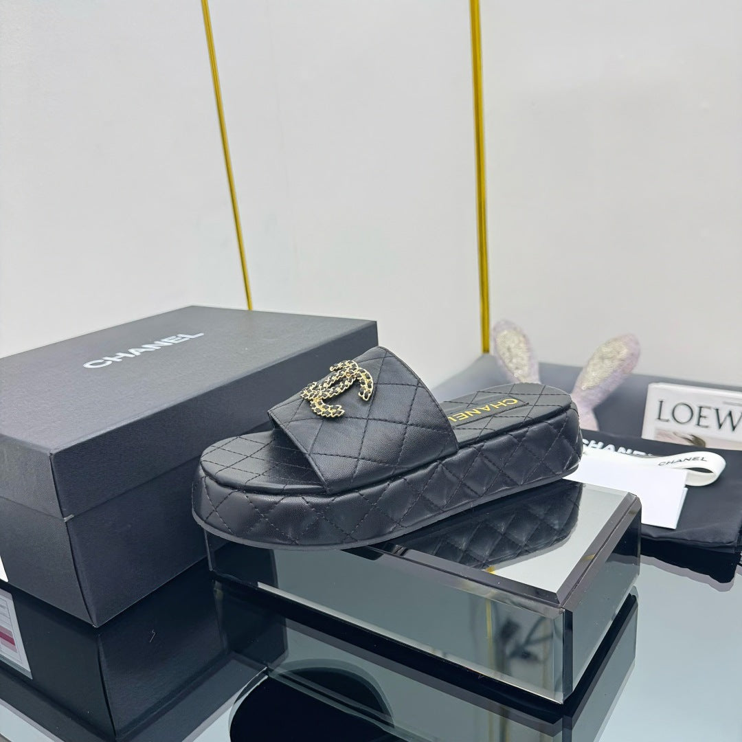 CC 25 Flatform Slide Black Leather  238491
