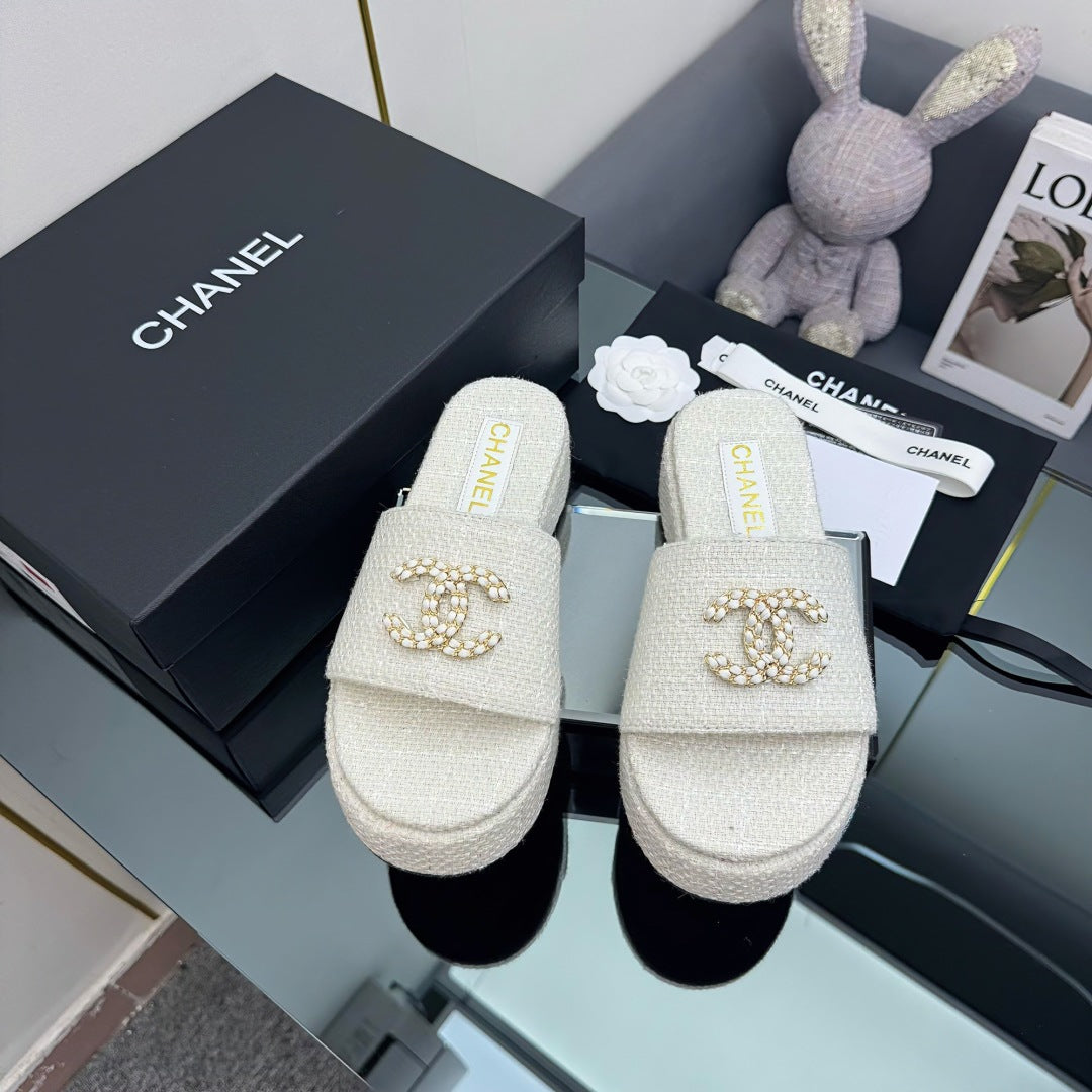 CC 25 Flatform Slide White Fabric 238494