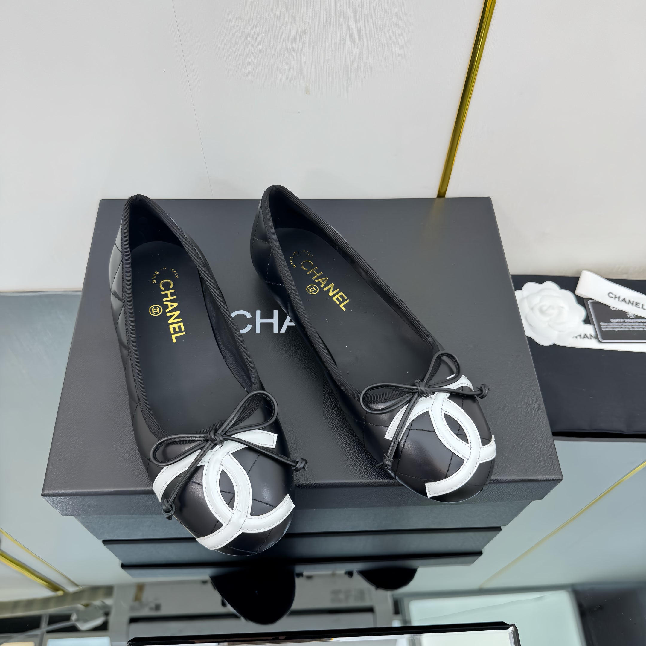 CC Loafers Black/White Sheepskin Mix Bow 297794