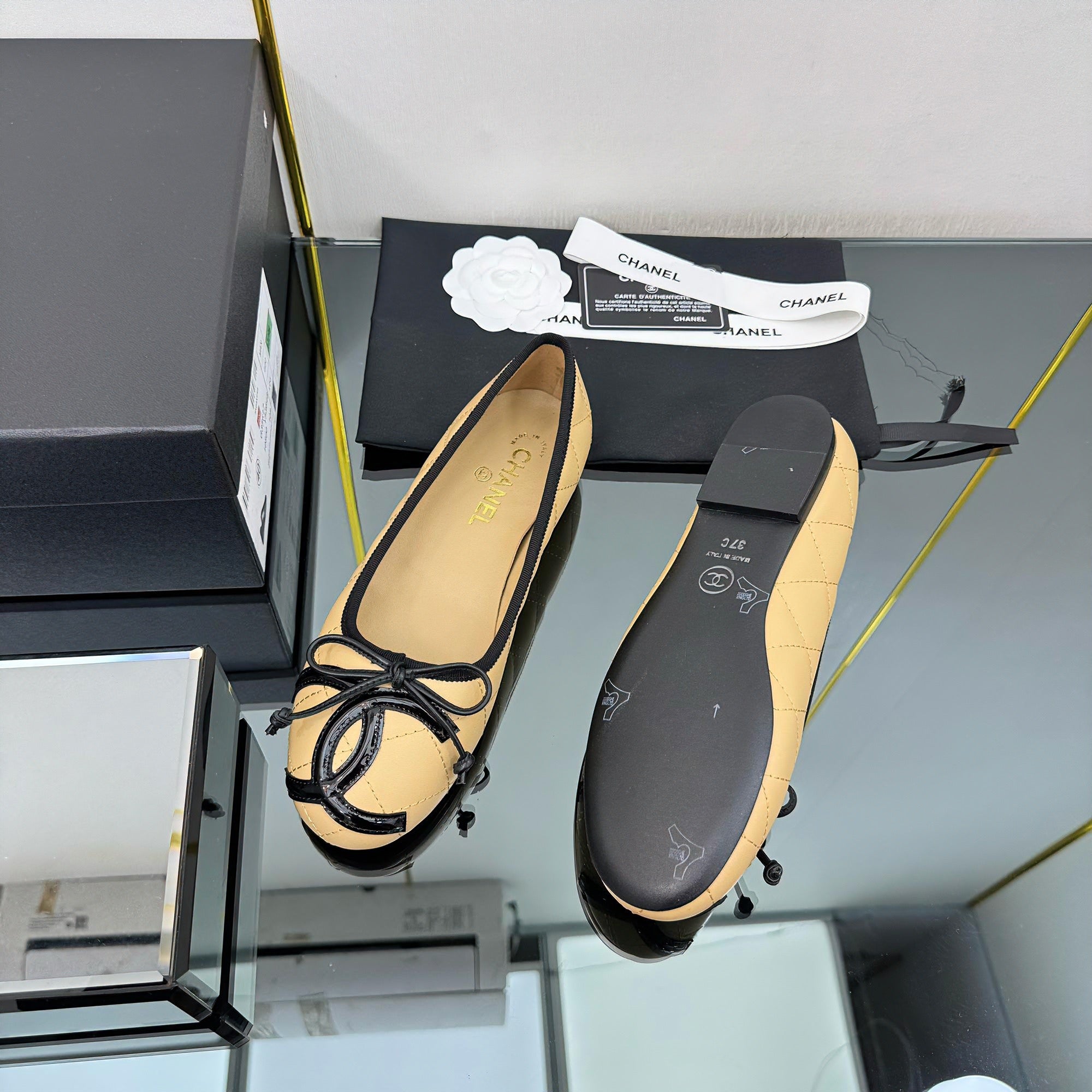 CC 25 Cambon Ballet Flat Beige Black Quilted Calfskin