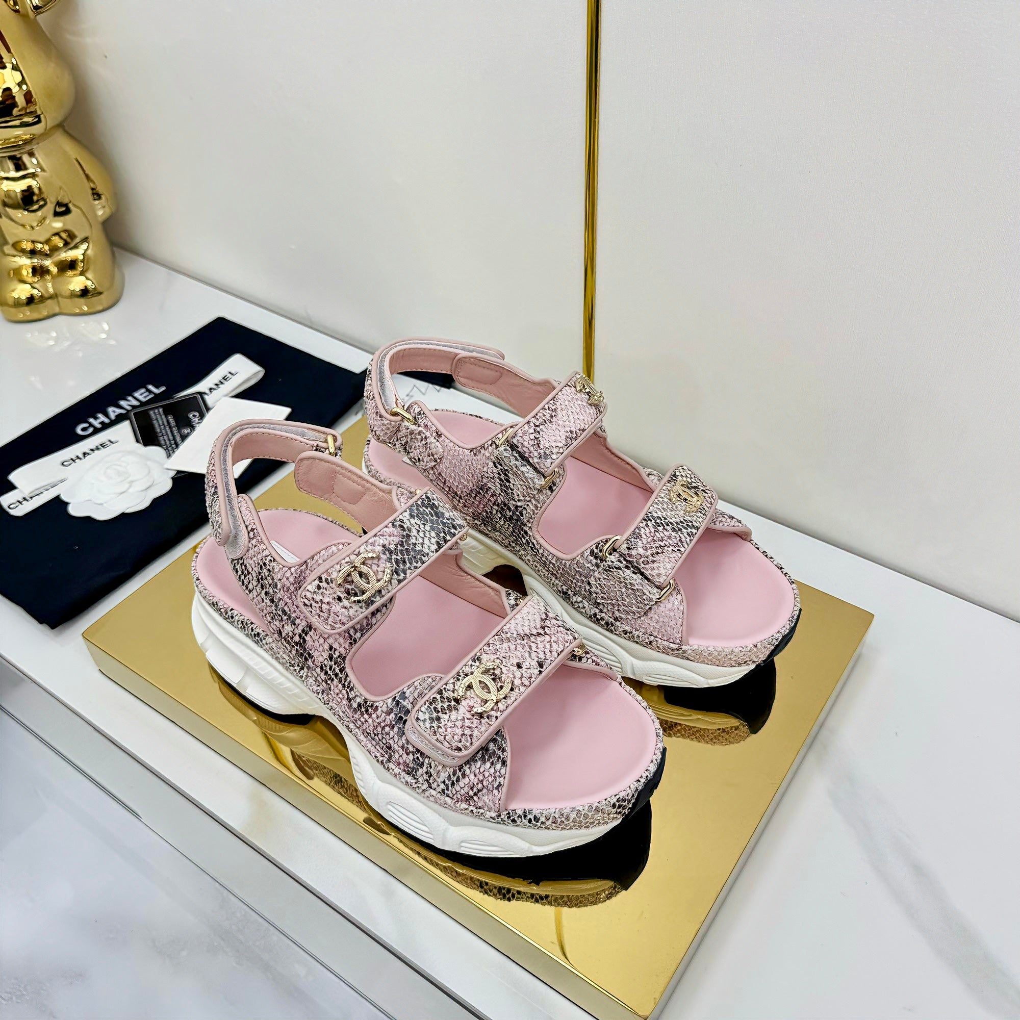 CC 25 Sandals Pink Pearlescent Sheepskin 312943