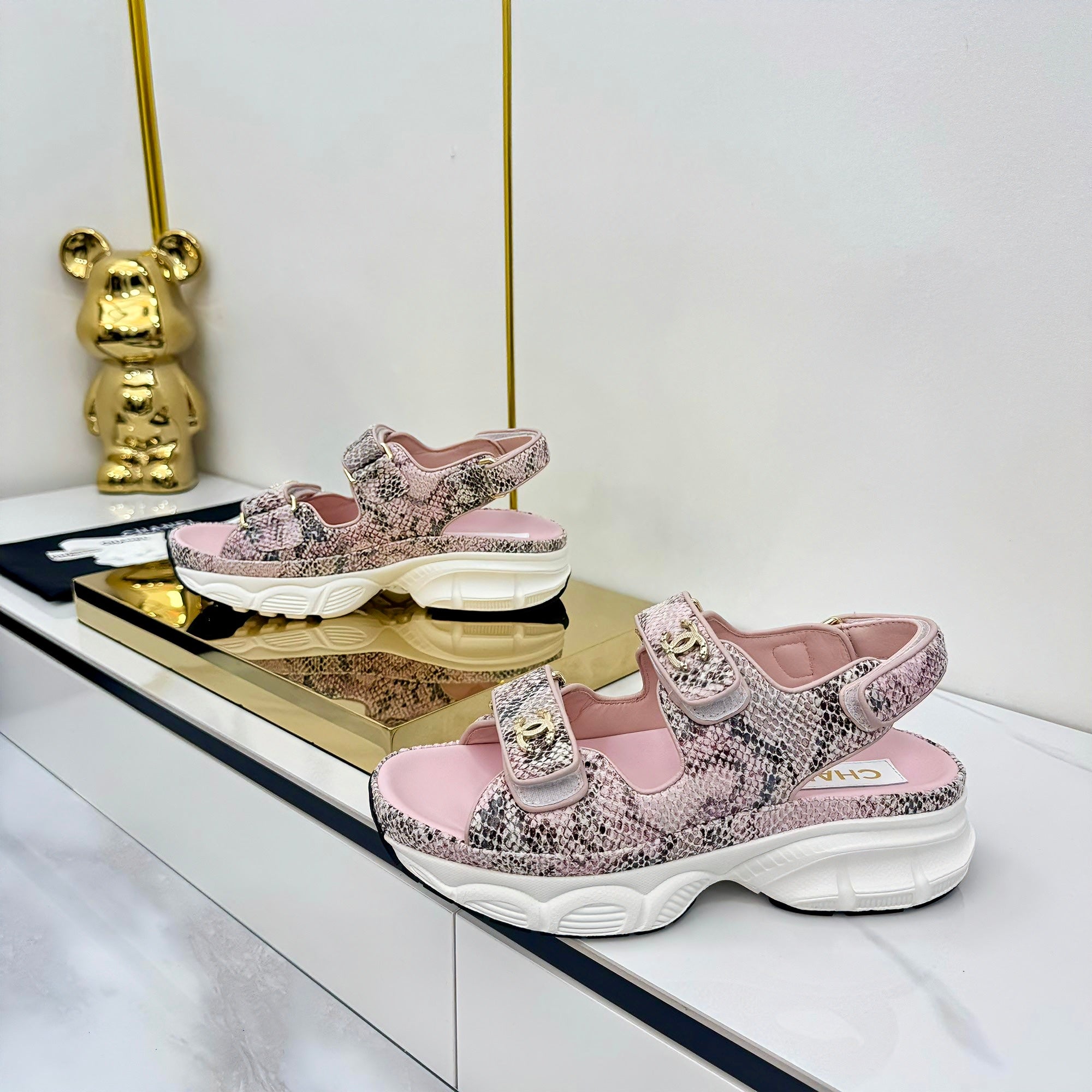 CC 25 Sandals Pink Pearlescent Sheepskin 312943