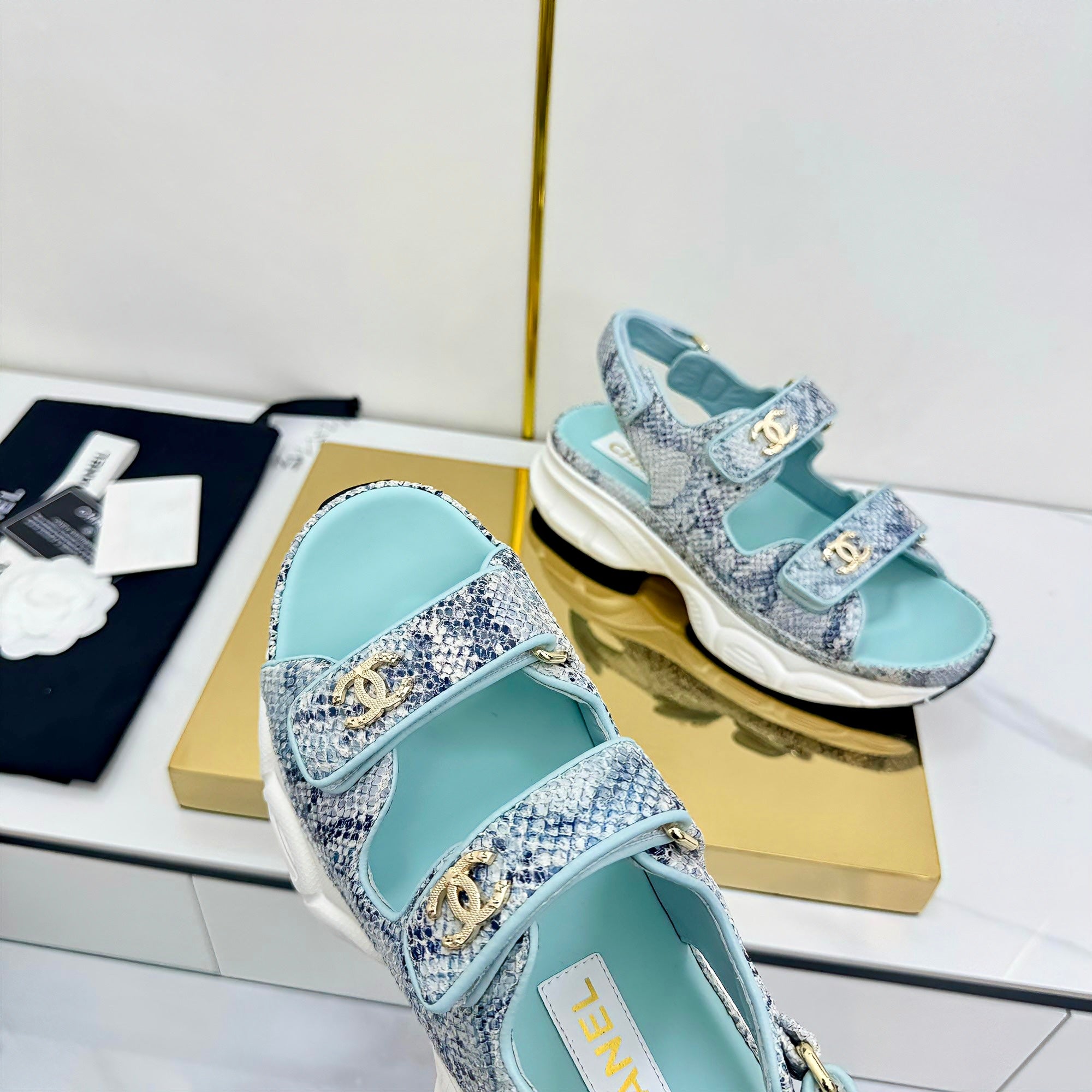 CC 25 Sandals Blue Pearlescent Sheepskin 312944