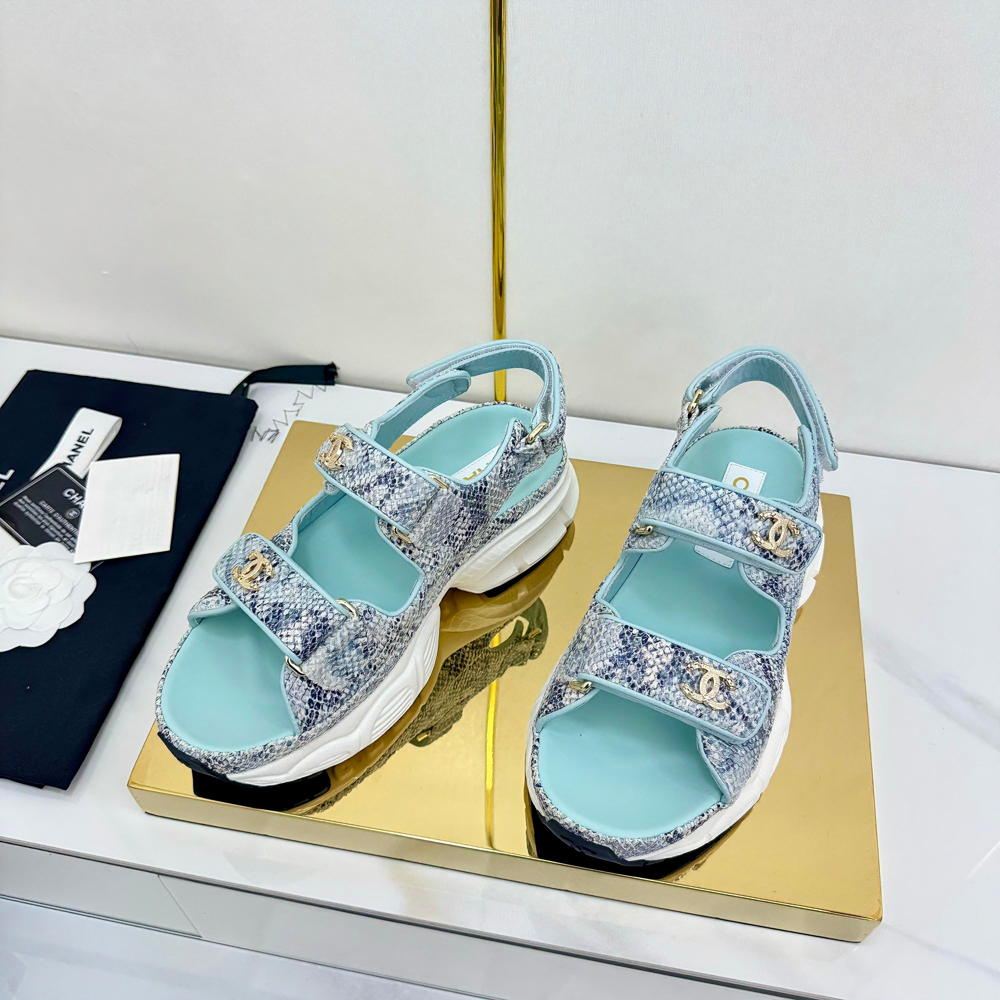 CC 25 Sandals Blue Pearlescent Sheepskin 312944