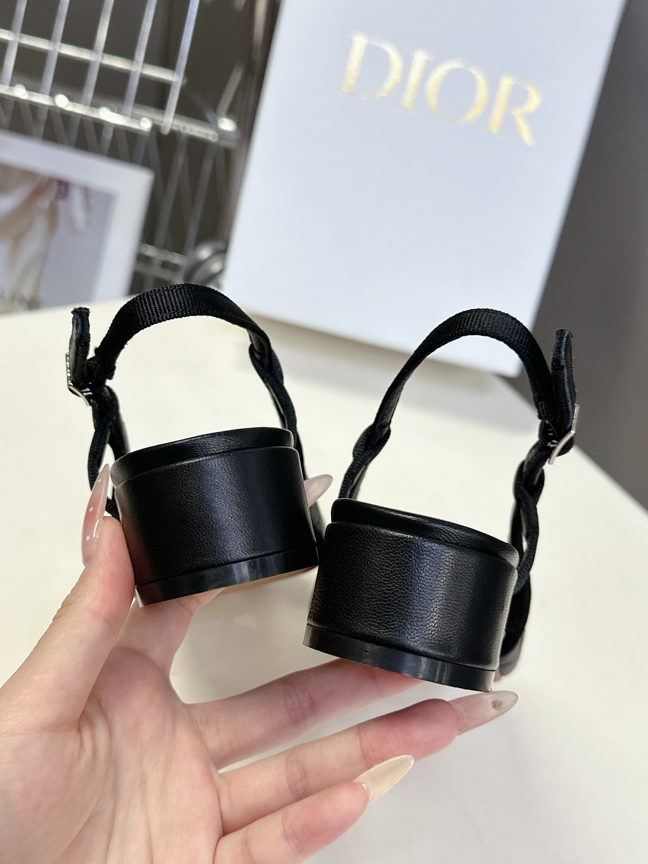 CD 25 Slingback Heel Black 307170