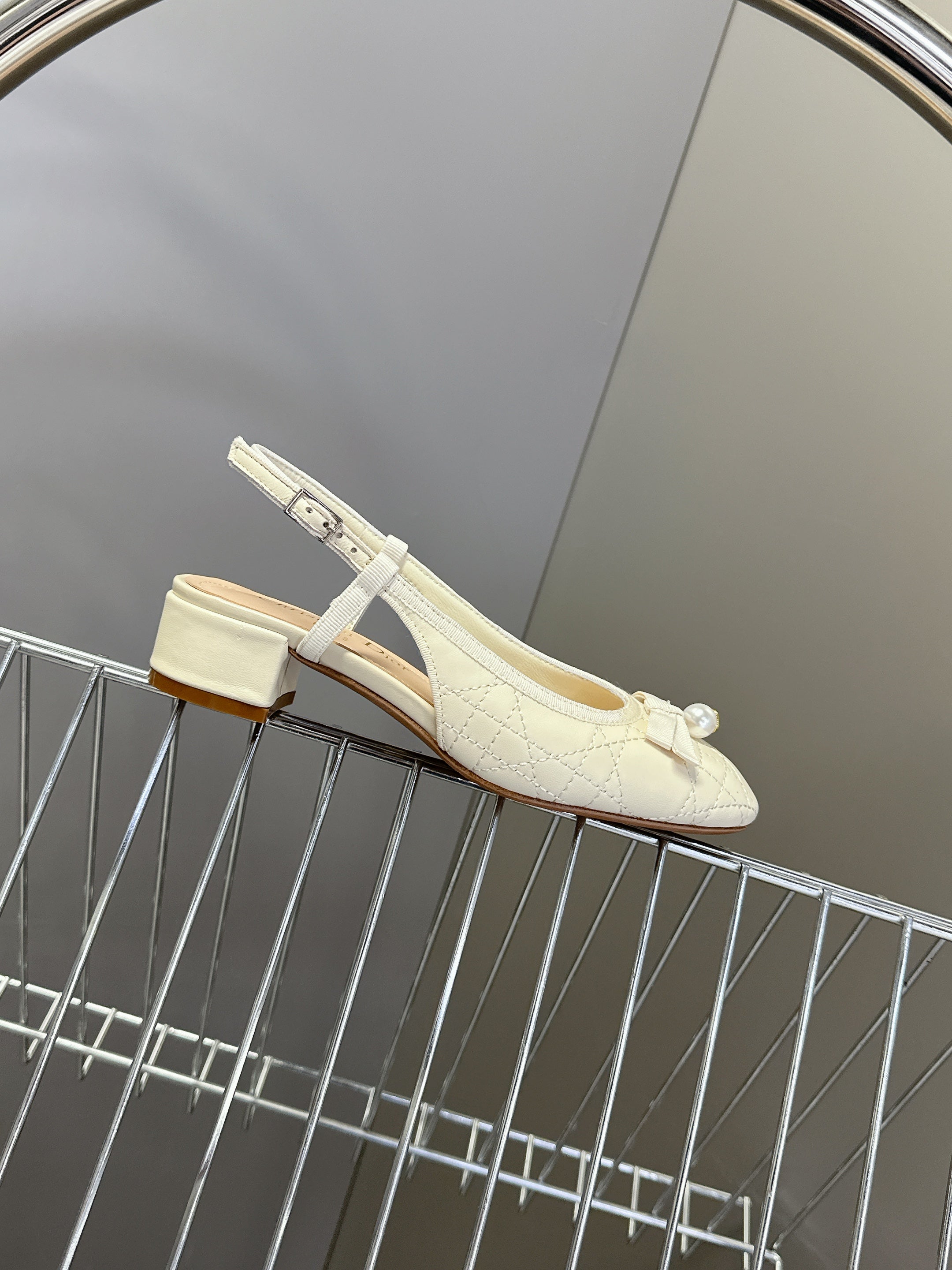 CD 25 Slingback Heel White 307172