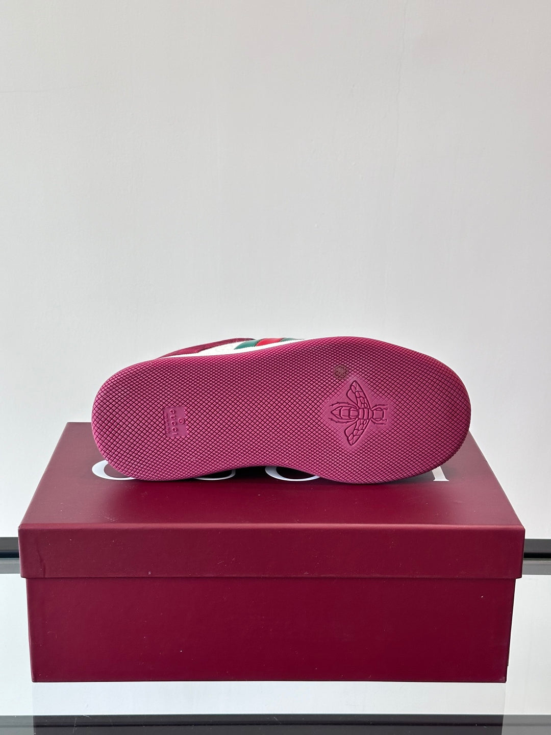 GG Men's Screener Sneaker Red White Canvas 524667