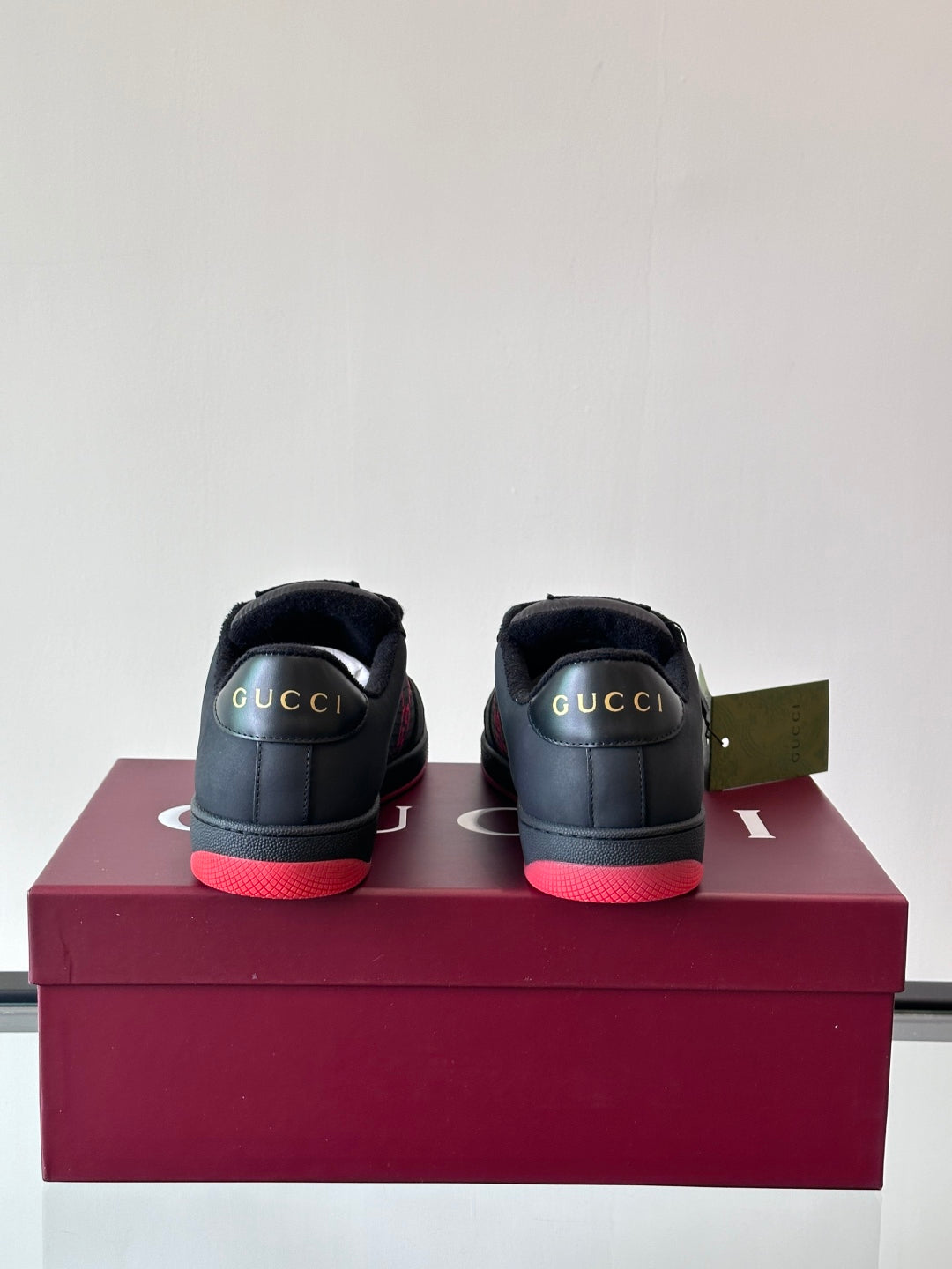 GG Men's Screener Sneaker Black Red Canvas 524670