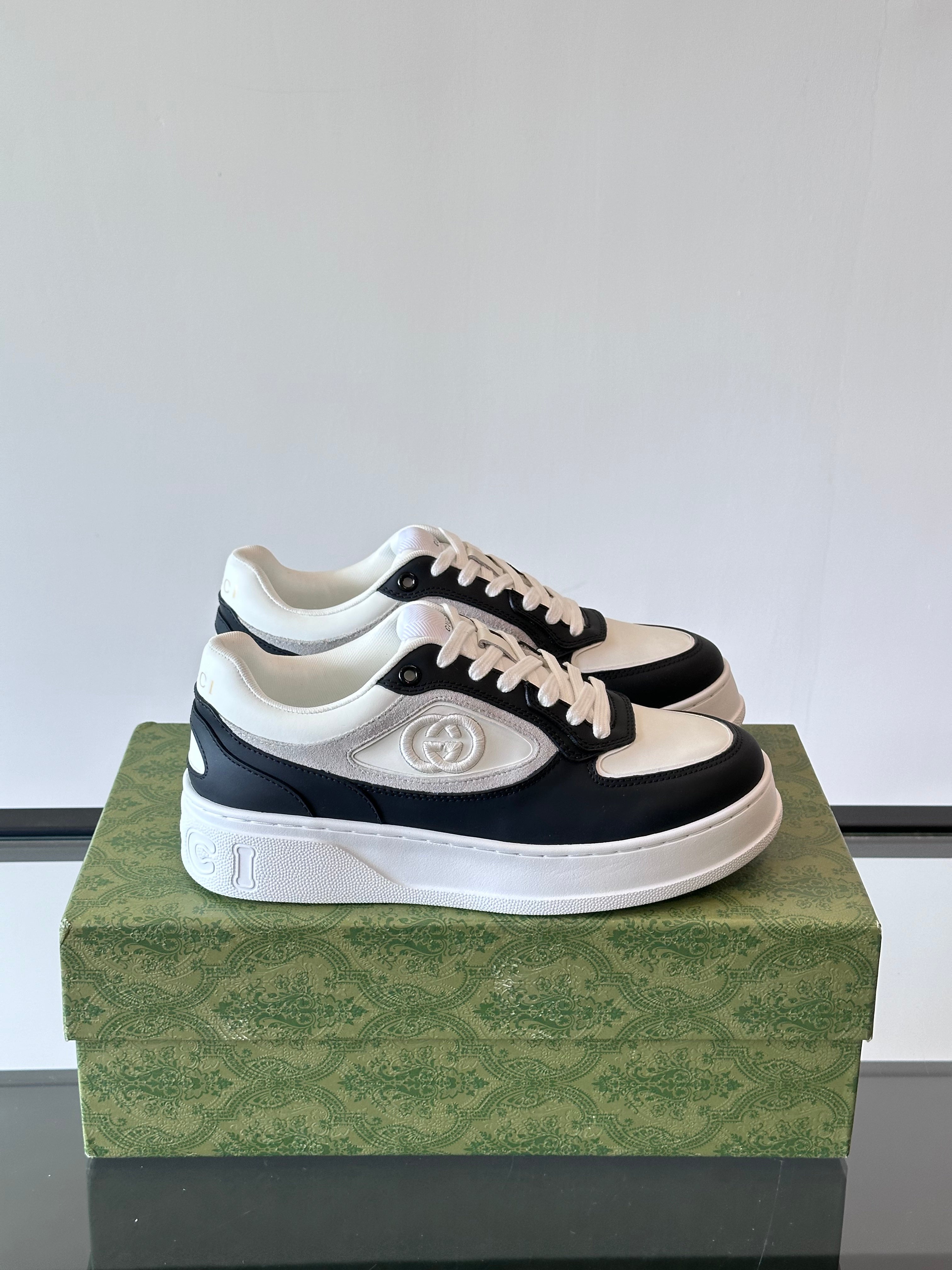 GG Men's Sneaker White Black Cowhide 535204