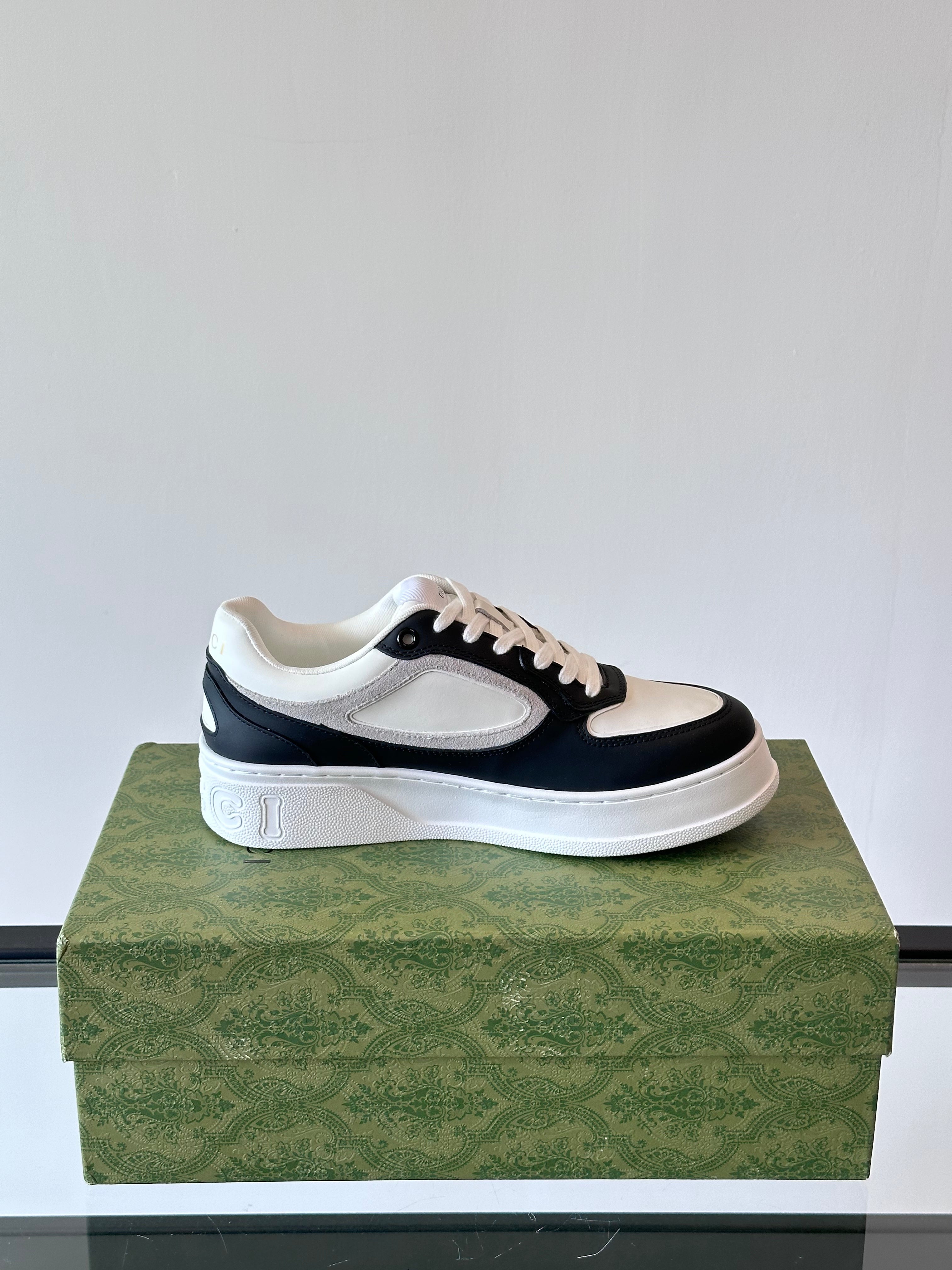 GG Men's Sneaker White Black Cowhide 535204